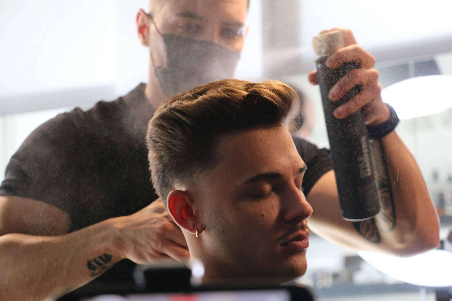 Cursos para formarse como barbero en Alicante con Lords & Barbers
