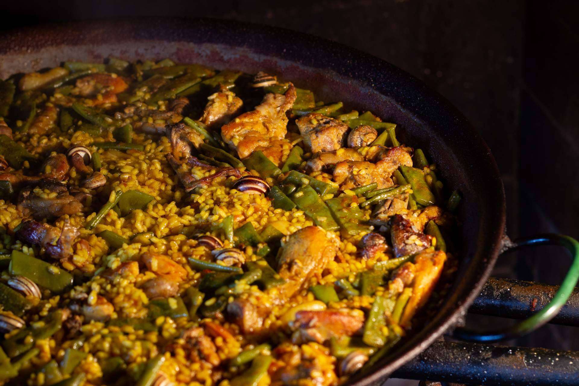 Un restaurante acogedor y familiar con servicio para llevar, La Paella de Papá