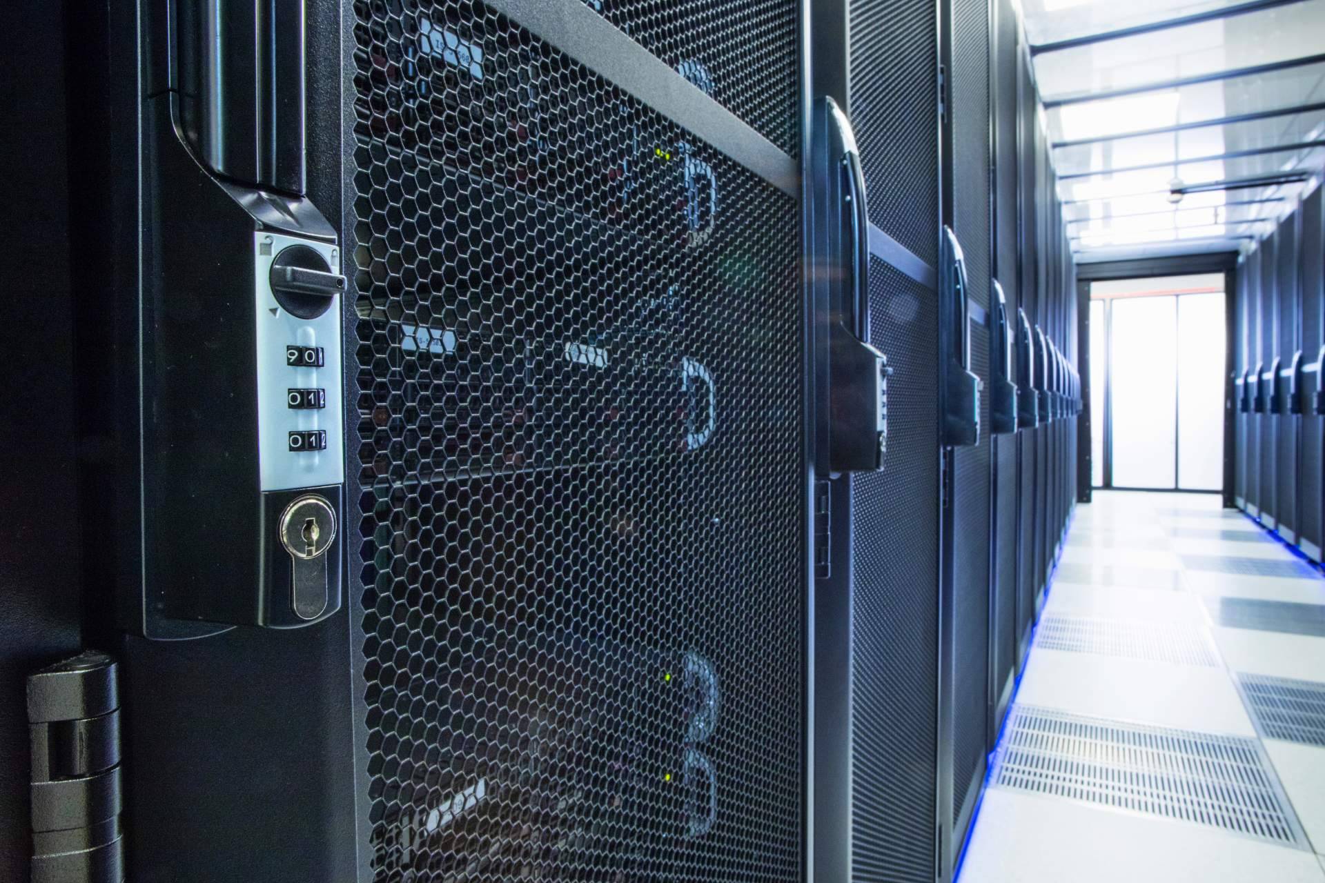 Trabajar en remoto y adecuados a grandes sitios web con los servidores virtuales de ERA Hosting