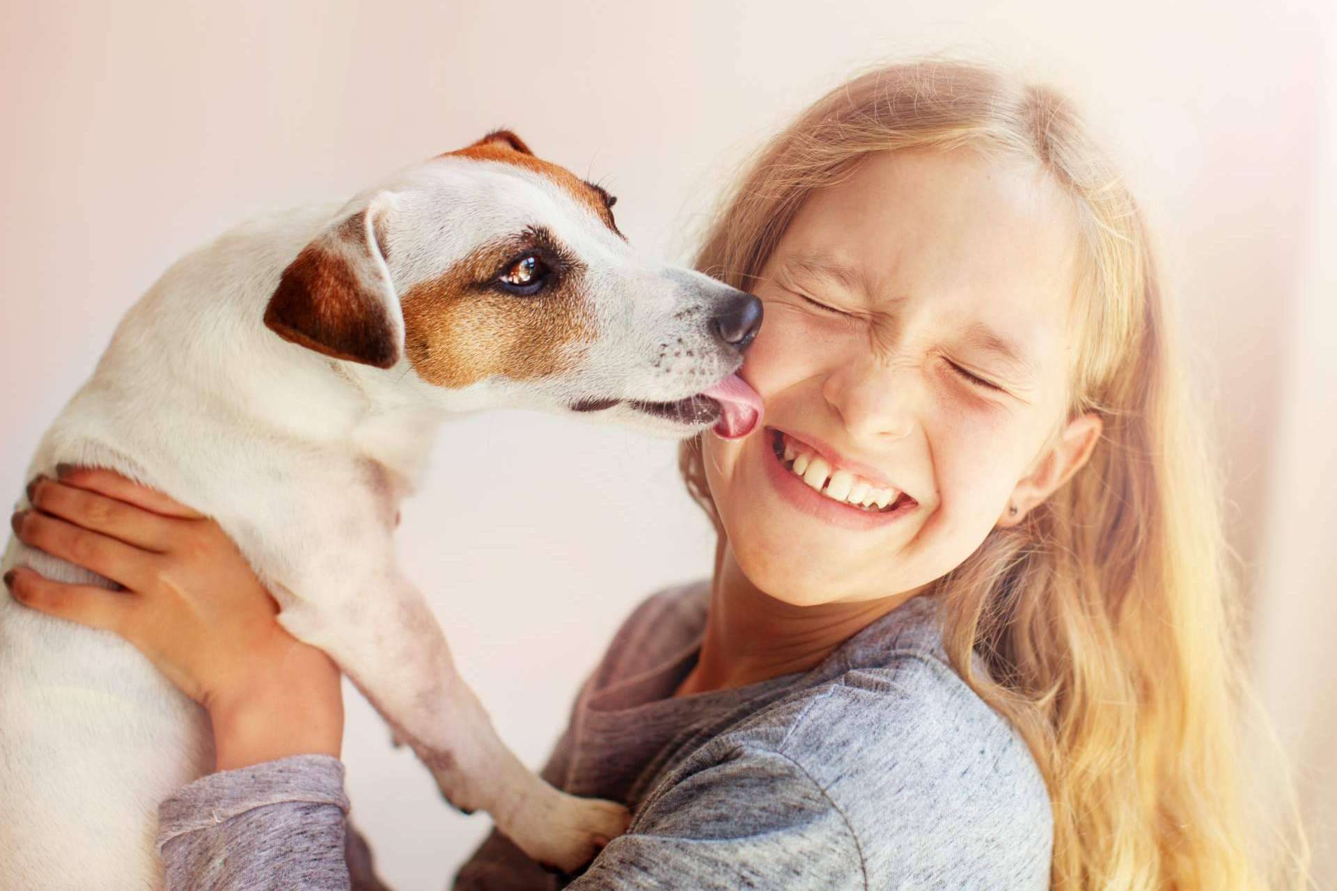 ¿Cómo convivir con un animal de compañía adecuadamente ayuda a los niños y niñas? Los animales de compañía y el desarrollo infantil