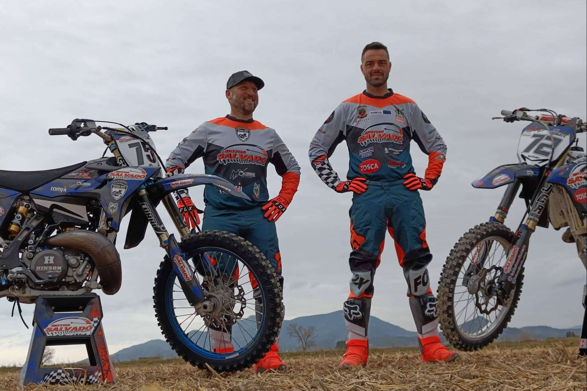 Las competiciones de enduro y motocross con ADHESIVOSEMBARRADOS