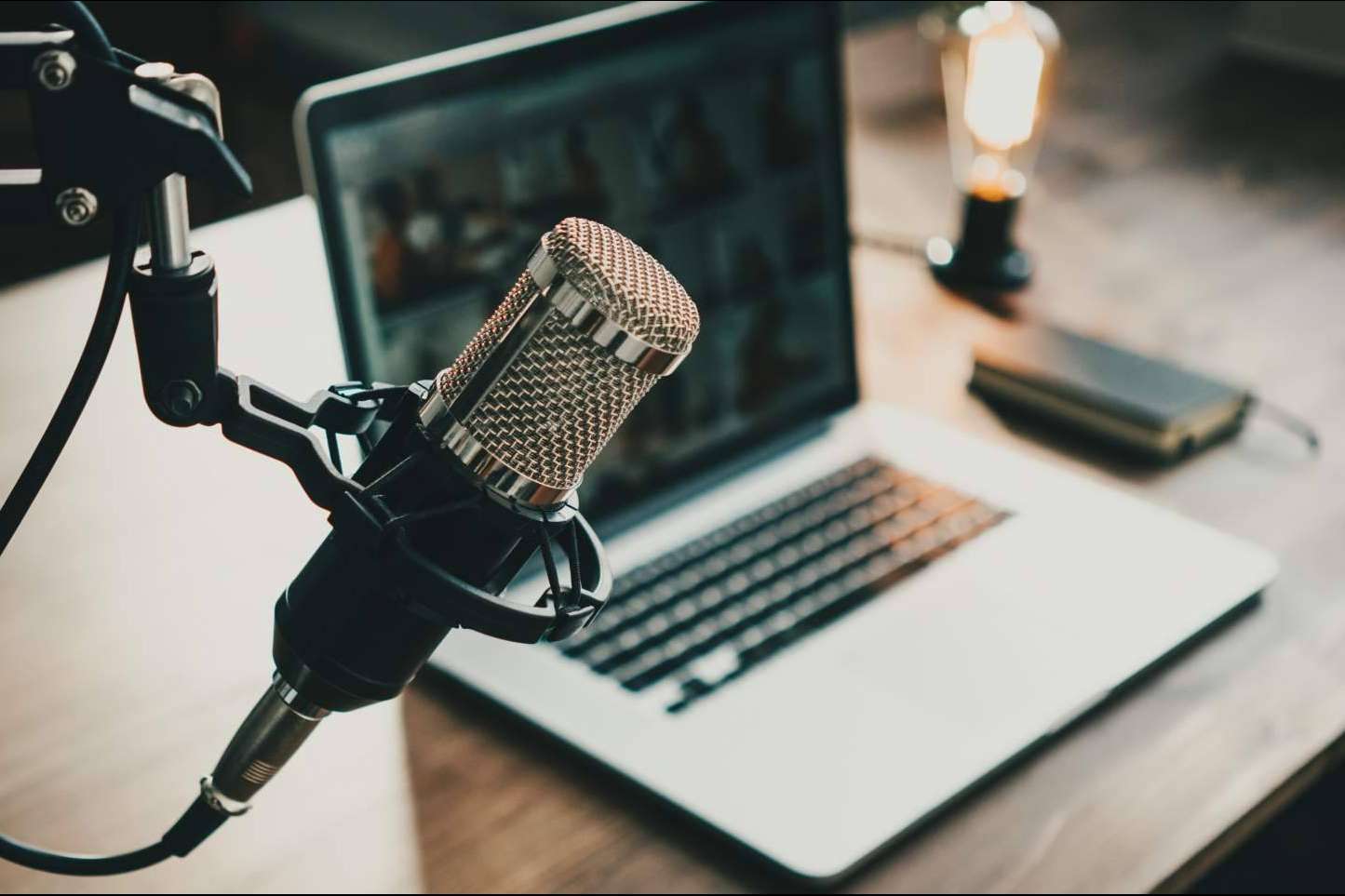 CursosPodcast.com ayuda a hacer podcast para empresa