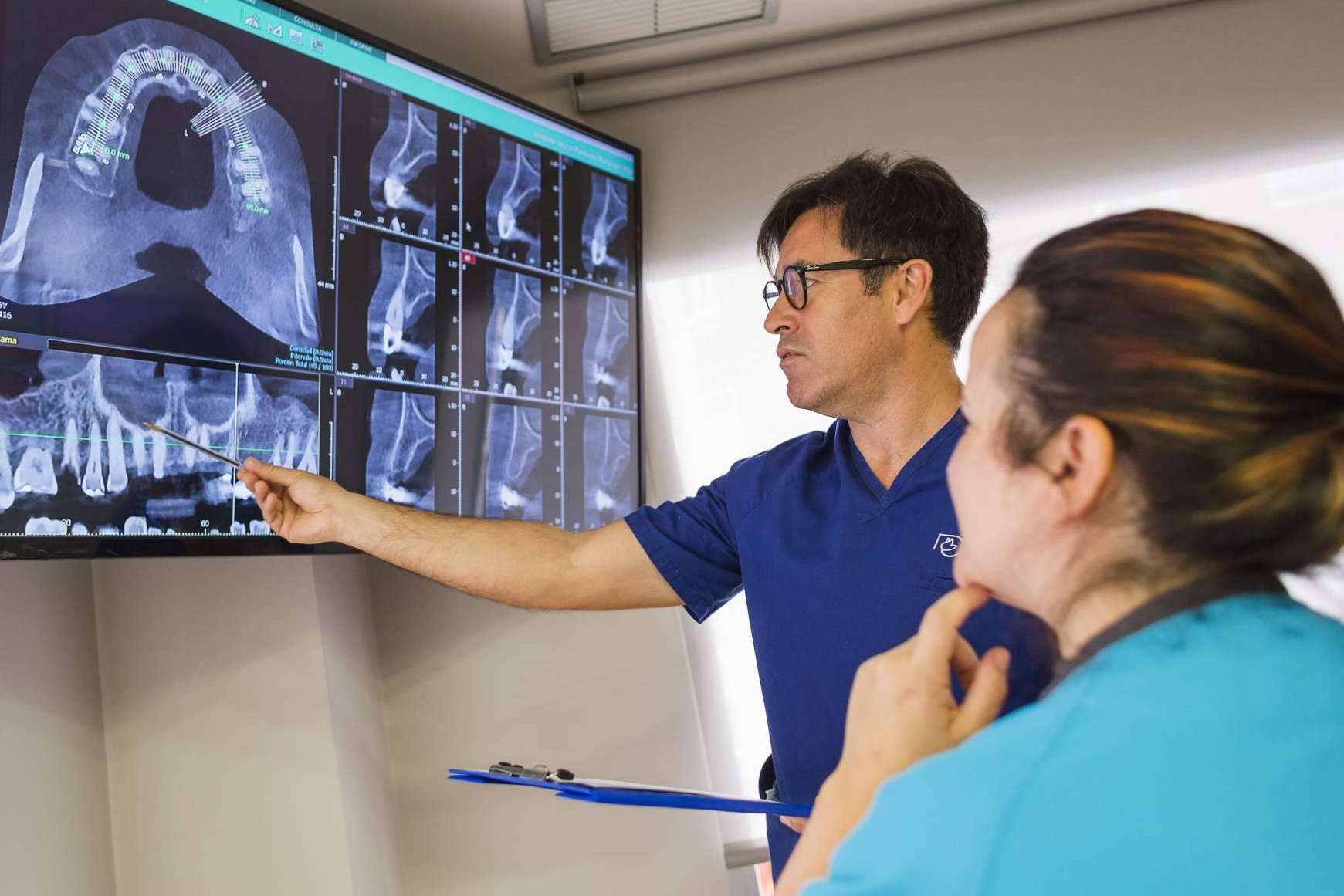 En Dental Roca disponen de todo tipo de tratamientos odontológicos para cualquier necesidad