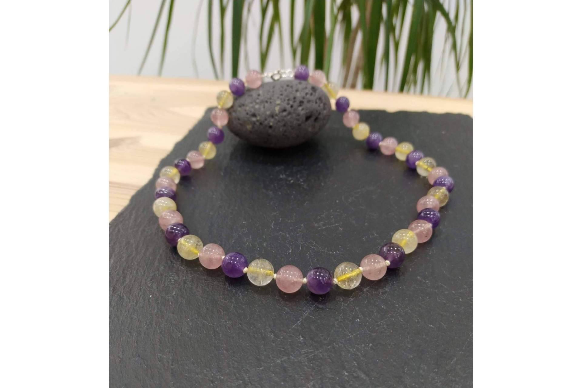 Ahora, es más fácil ir a la moda esta primavera con los colores en tendencia de las joyas de Dreki