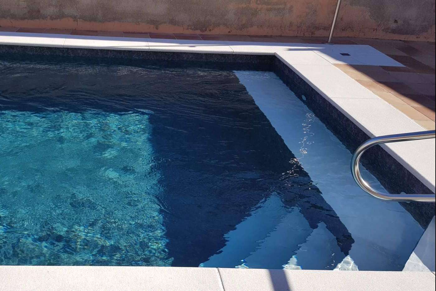 El sistema de calentamiento pasivo de piscina de Esencial Pool