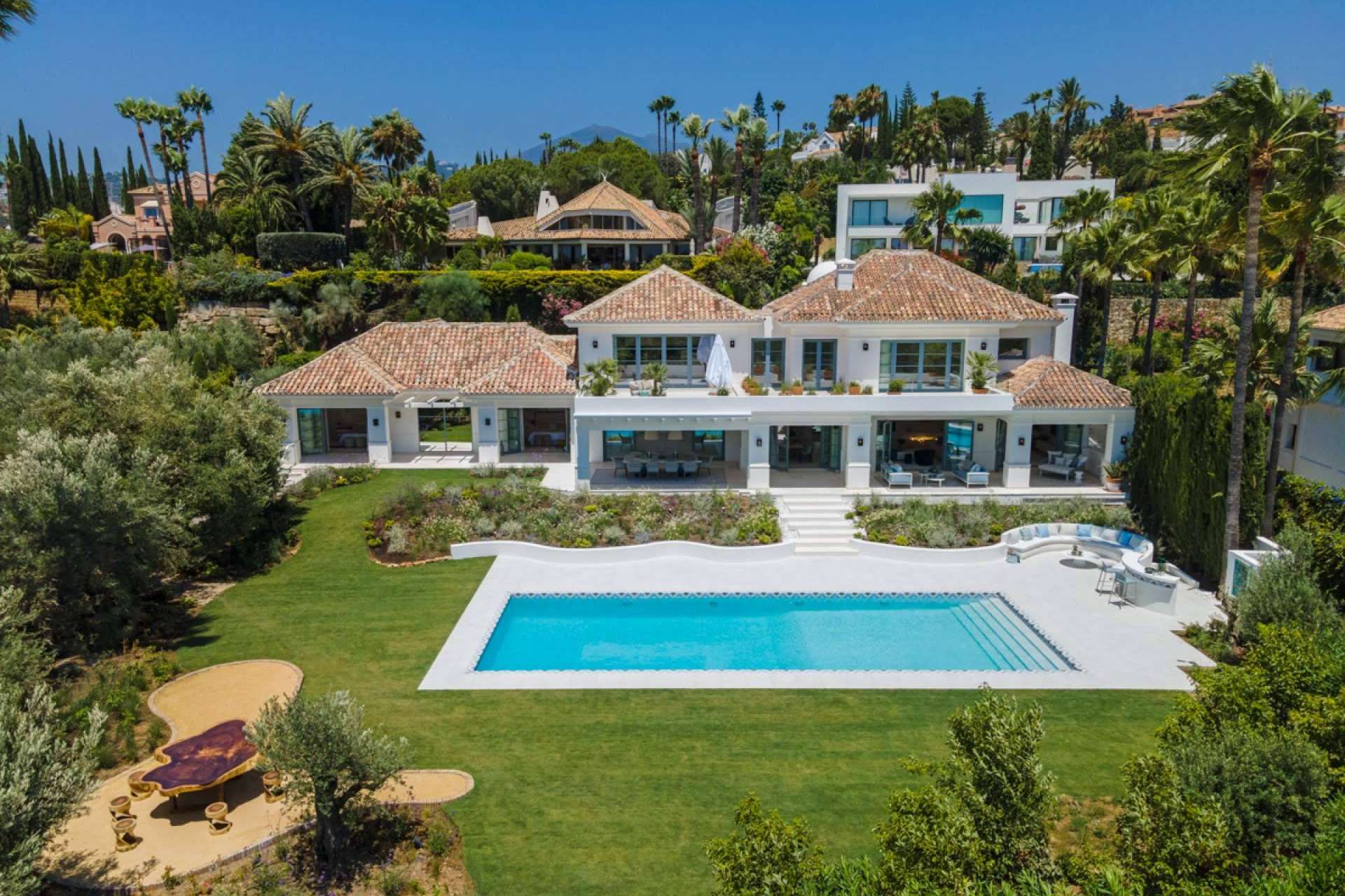 Villas de lujo en La Cerquilla de Nueva Andalucia, con Zeuthen & Company