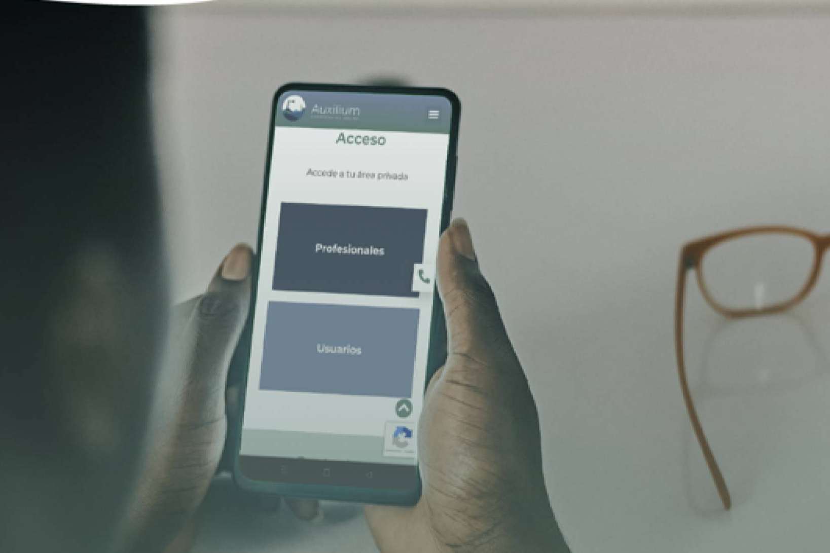 Auxilium define las principales ventajas de contar con un psicólogo online en una empresa