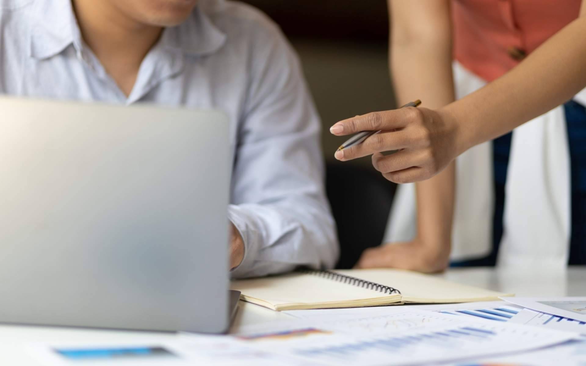¿Por qué es importante contar con un experto para las soluciones financieras de un negocio?