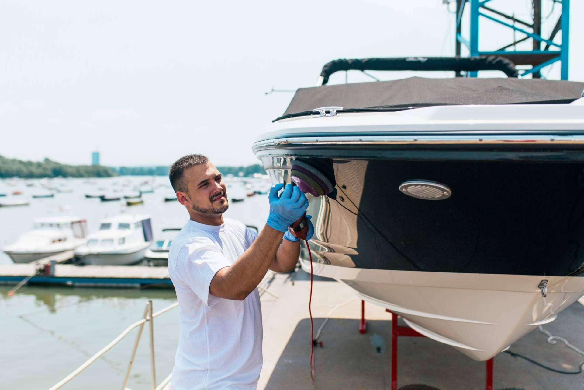 Boat painting accessories y otros marine supplies, de la mano de Nova Argonautica