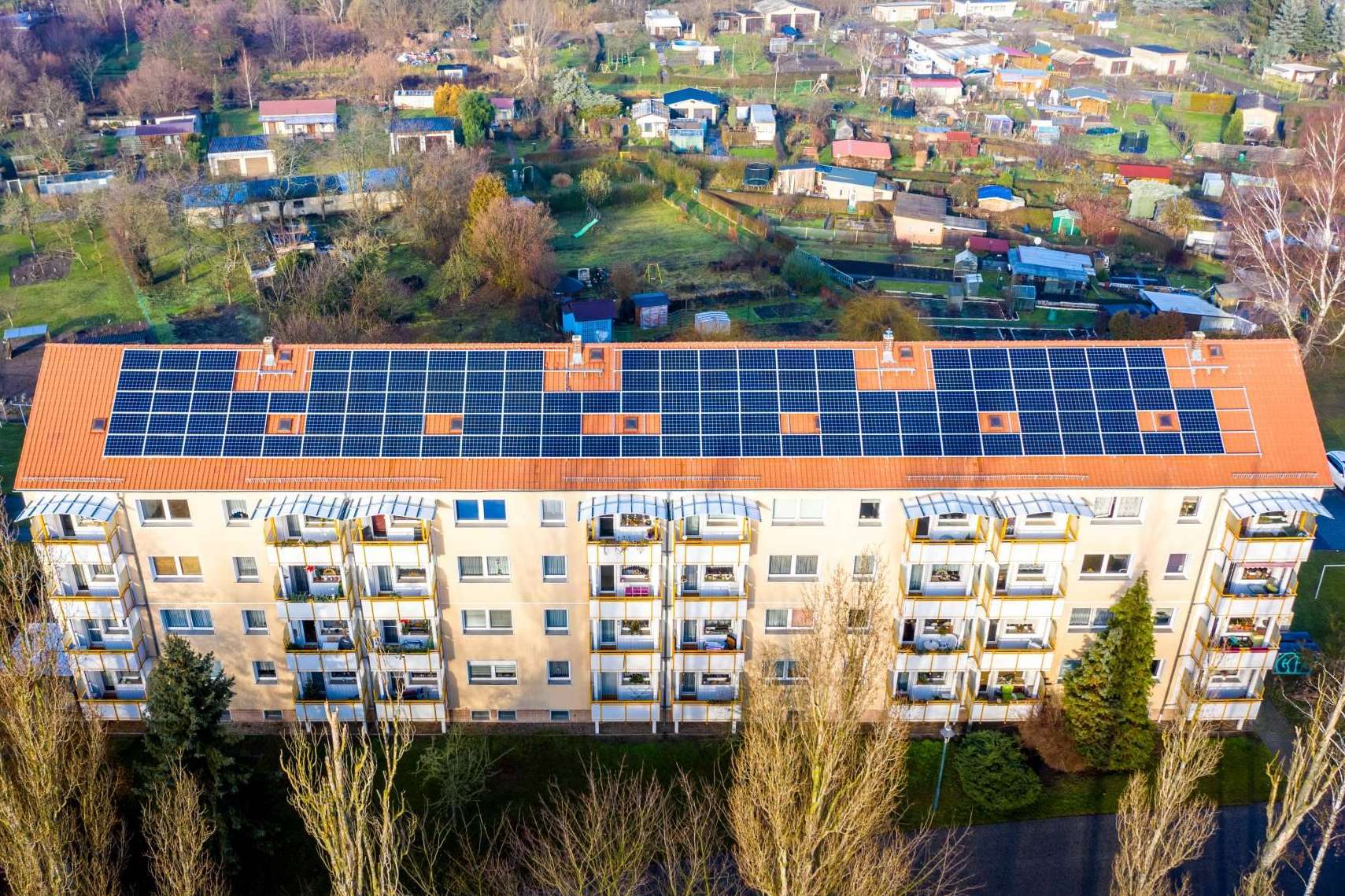 Sol Valencia explica cuáles son los pasos para poner placas solares