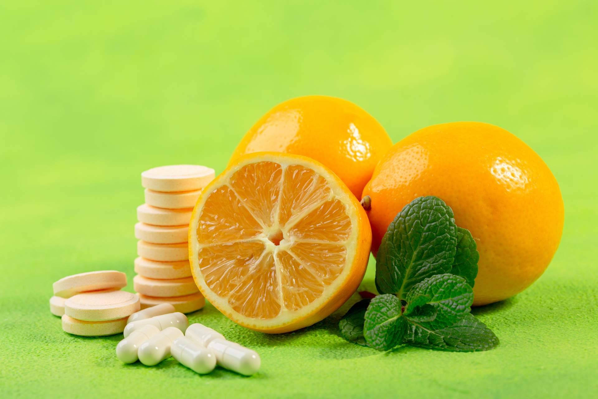 DR. SOLUTION habla sobre C-VITAL SOLUTION y las funciones de la Vitamina C