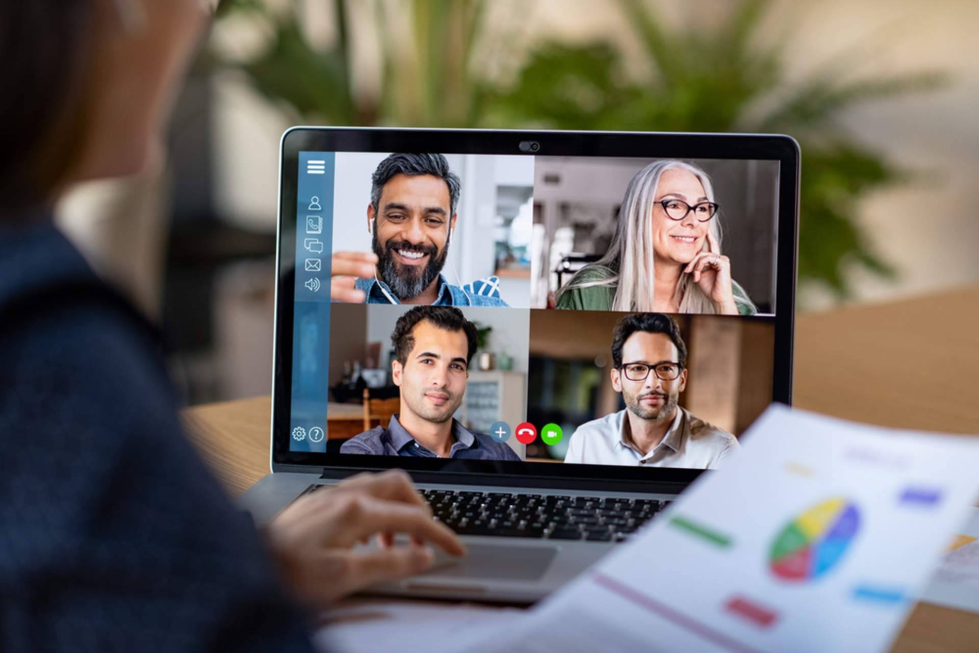 ¿Cómo controlar el horario laboral para la gestión del teletrabajo? por DeskTime