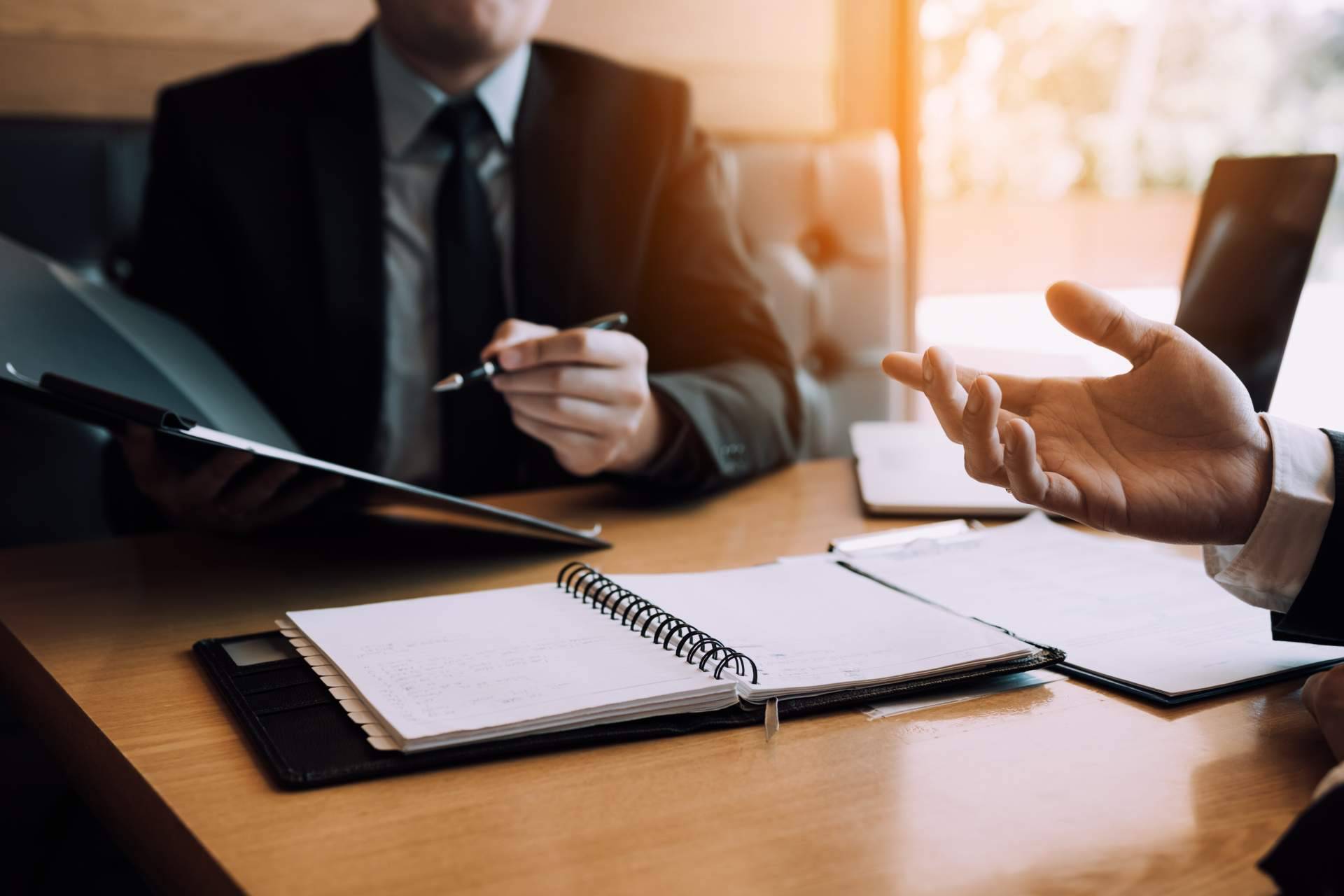 Para los asesores deben unirse con el fin de valorar su profesión