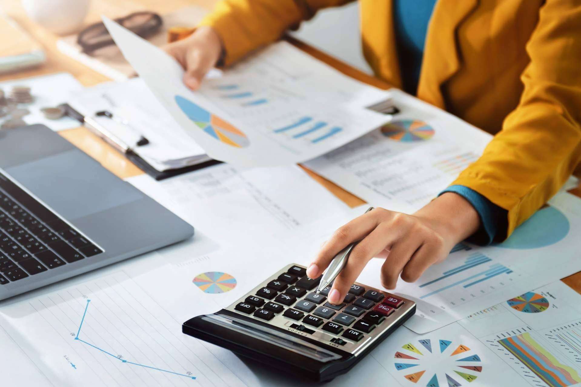 ARH ECONOMIST sobre los beneficios de tener un economista outsourcing en una empresa