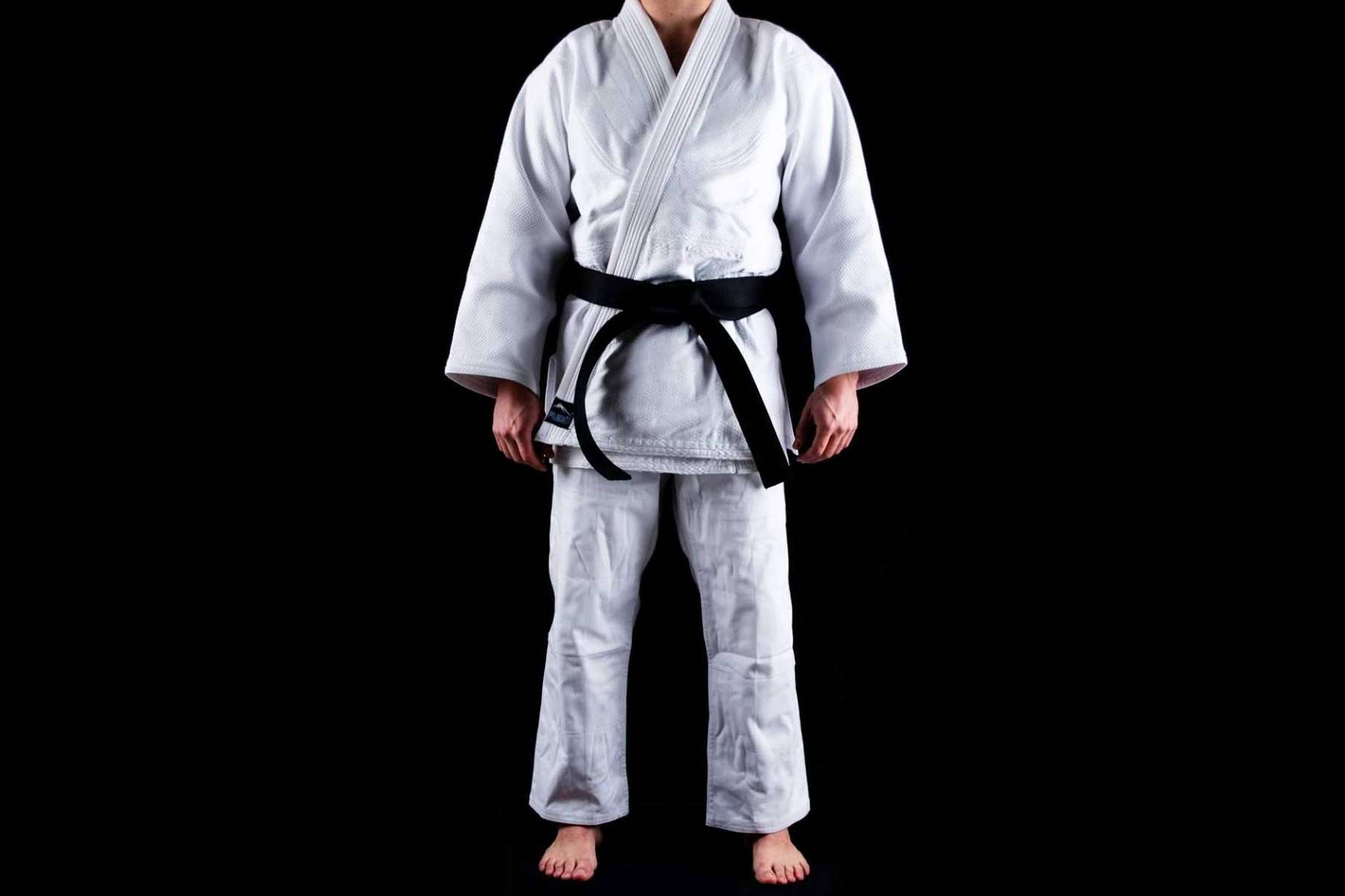 Gran variedad de uniformes de artes marciales, disponibles en Katanamart