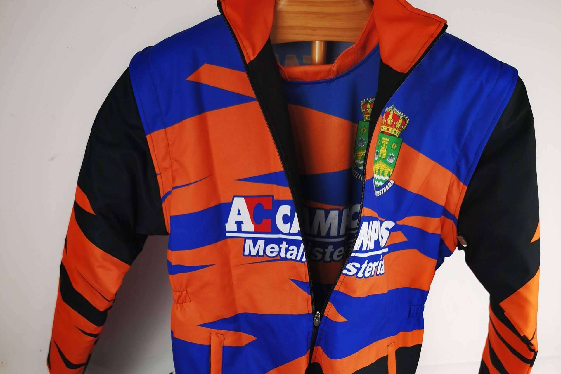 Calidad en la ropa personalizada off road de ADHESIVOSEMBARRADOS