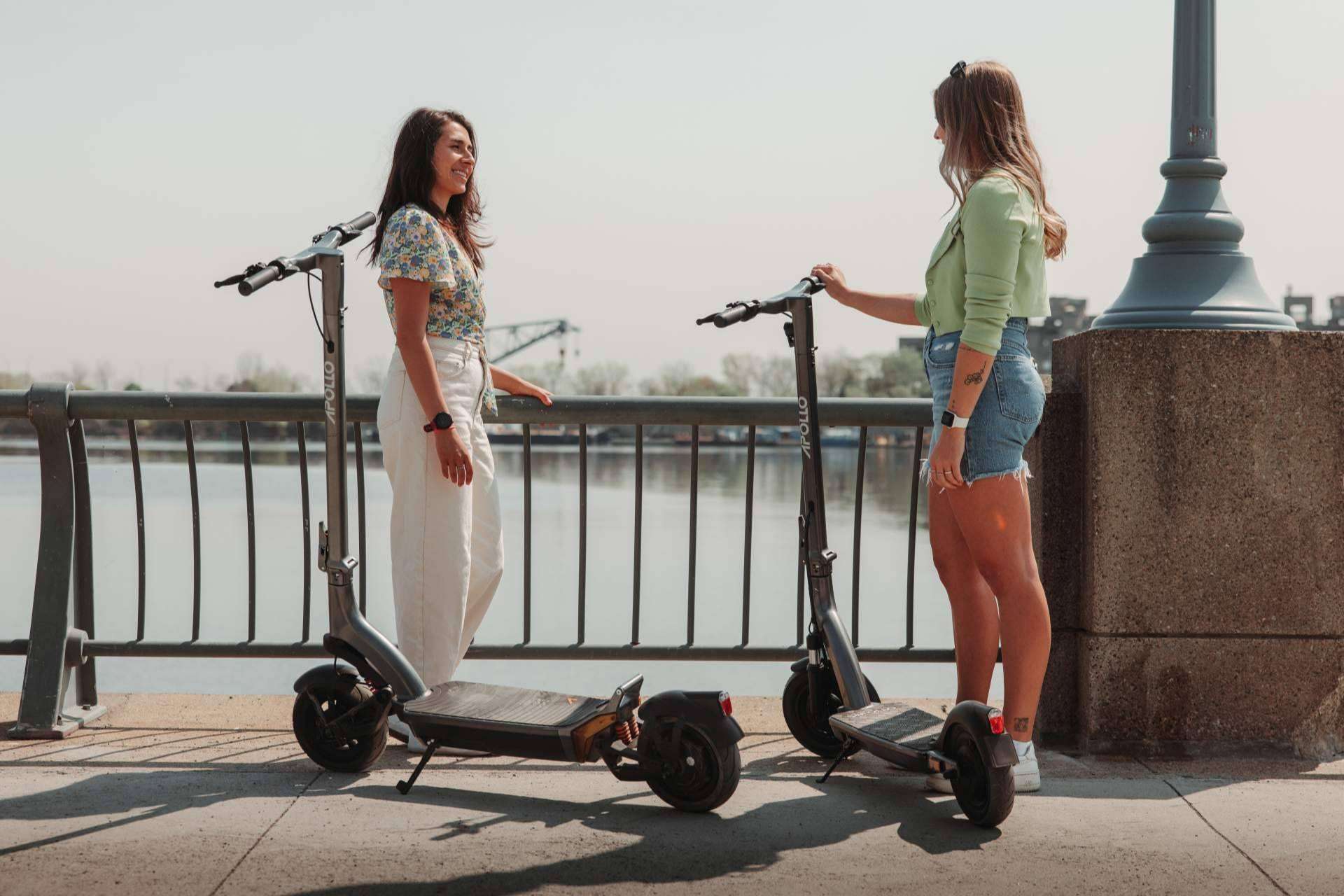 Los patinetes eléctricos Apollo llegan a España de la mano de Urbing