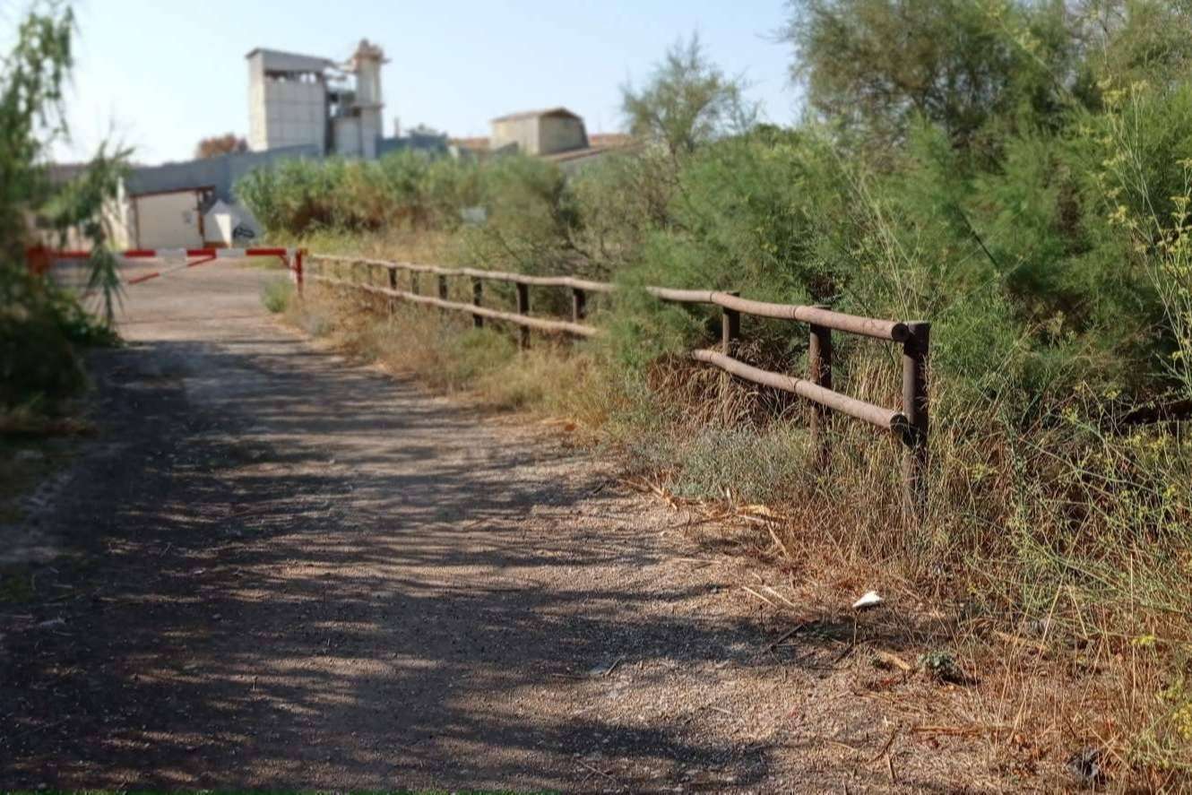 Vallados de plástico reciclados en Manises, con Abadecom