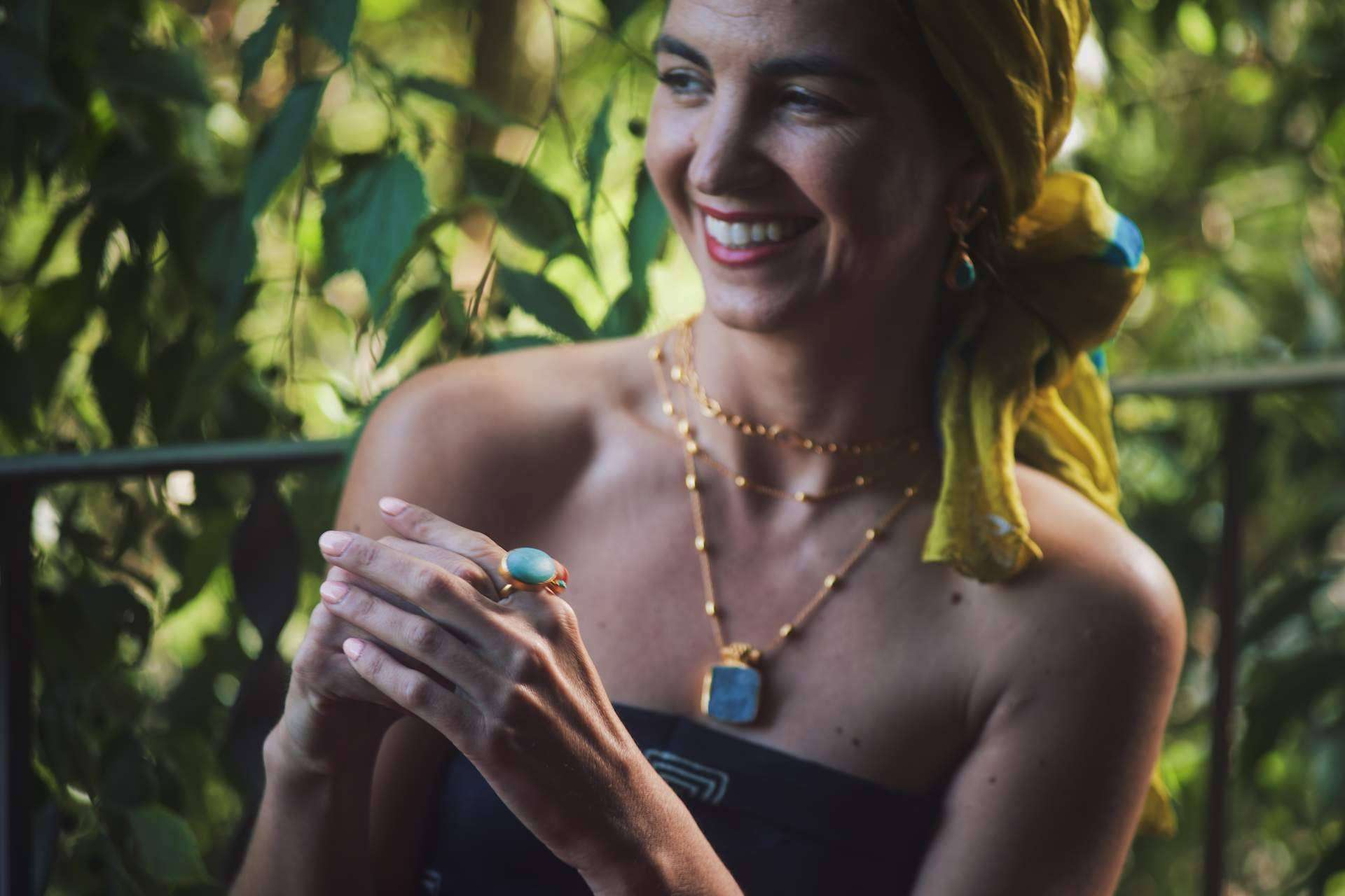 Isabel Lamadrid, una marca española de joyas artesanas disponible en la boutique del Museo del Louvre