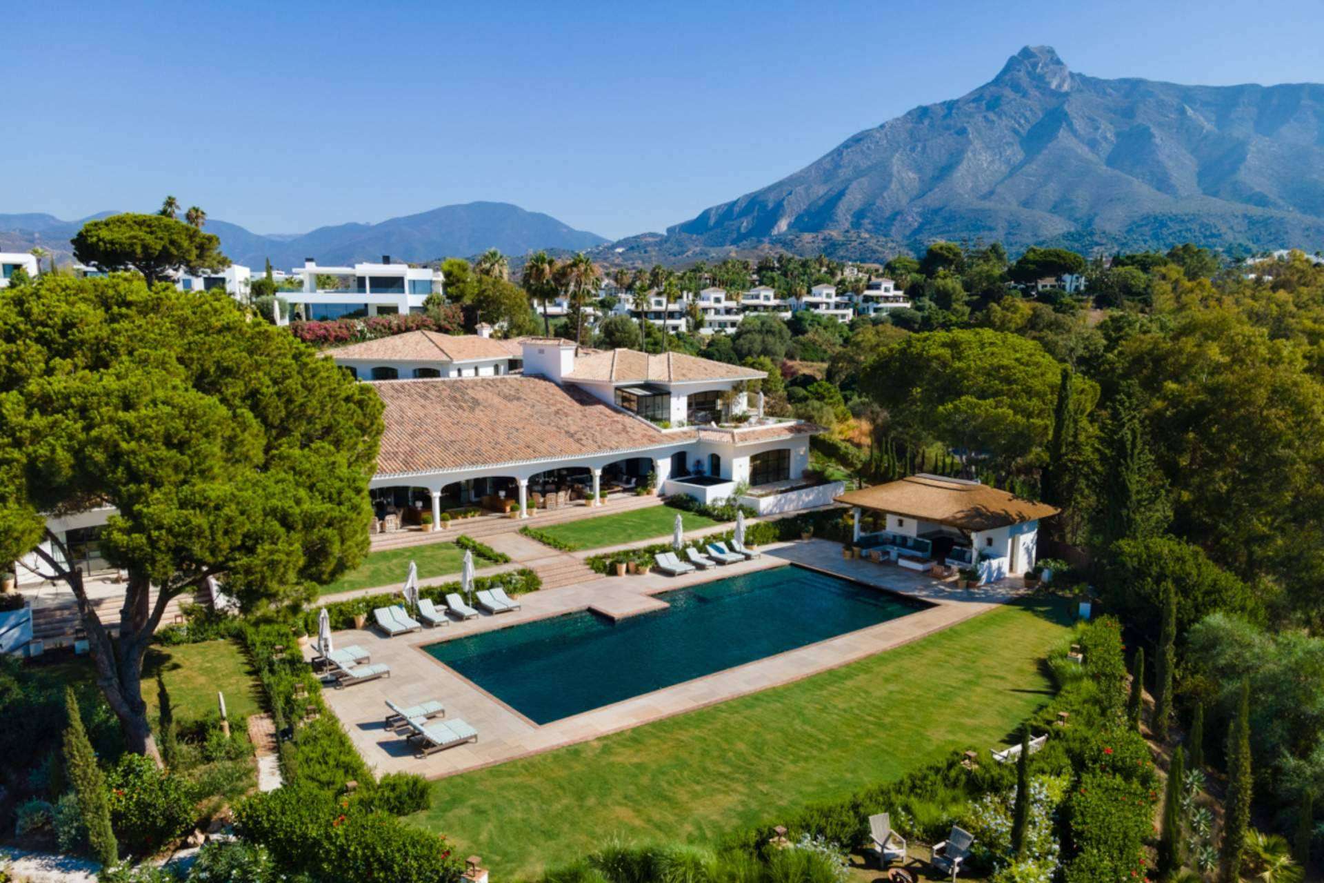 El mercado en Marbella está volando, nueva villa de súper lujo en venta por 35.000.000 euros, de la mano de Zeuthen & Company