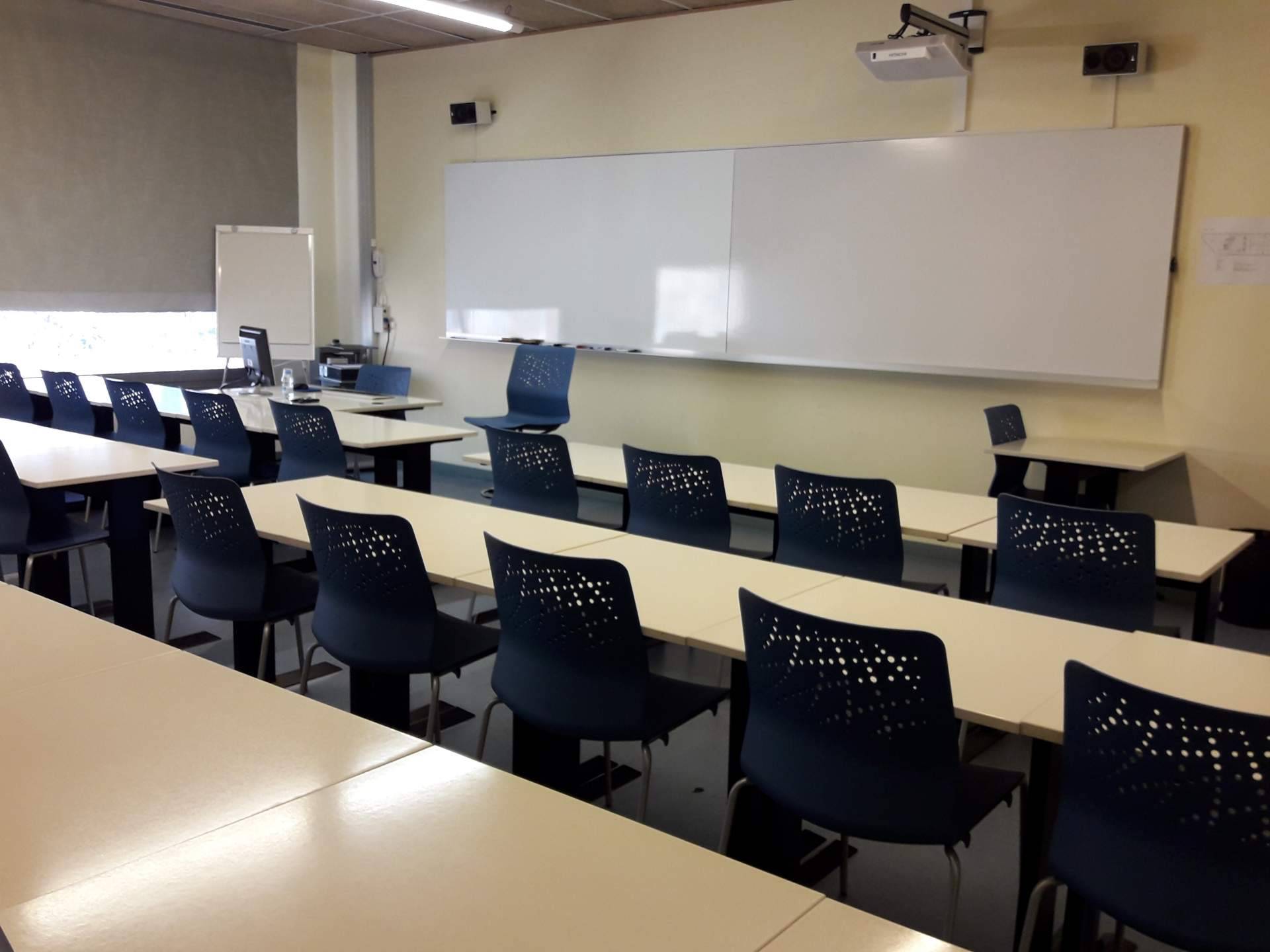 Los cursos para convertirse en azafata de vuelo en Barcelona de Bravo19