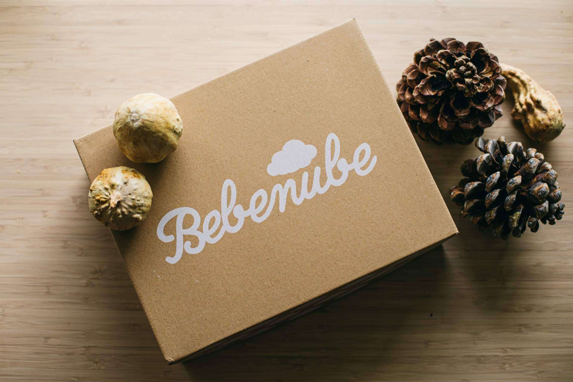 Envío de una caja con productos para bebés con Bebenube y su servicio de suscripción para padres y madres