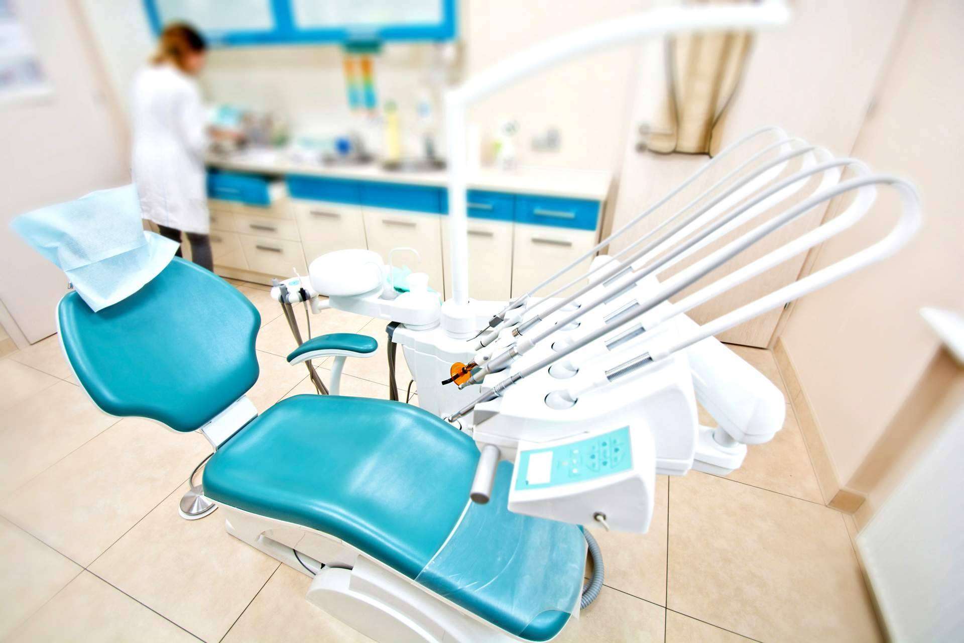 La Clínica Dental Delgado acoge a turistas que viajan para realizarse tratamientos dentales