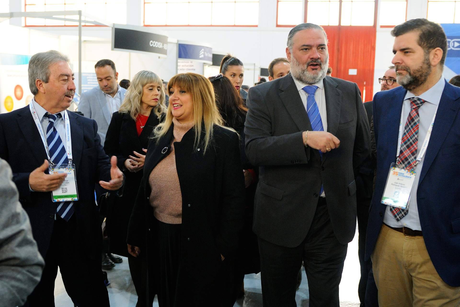 La inauguración de la Feria Tecnológica 2022 de Acutel con la presencia de todas las administraciones públicas en una primera jornada en la que se registraron casi dos mil visitantes