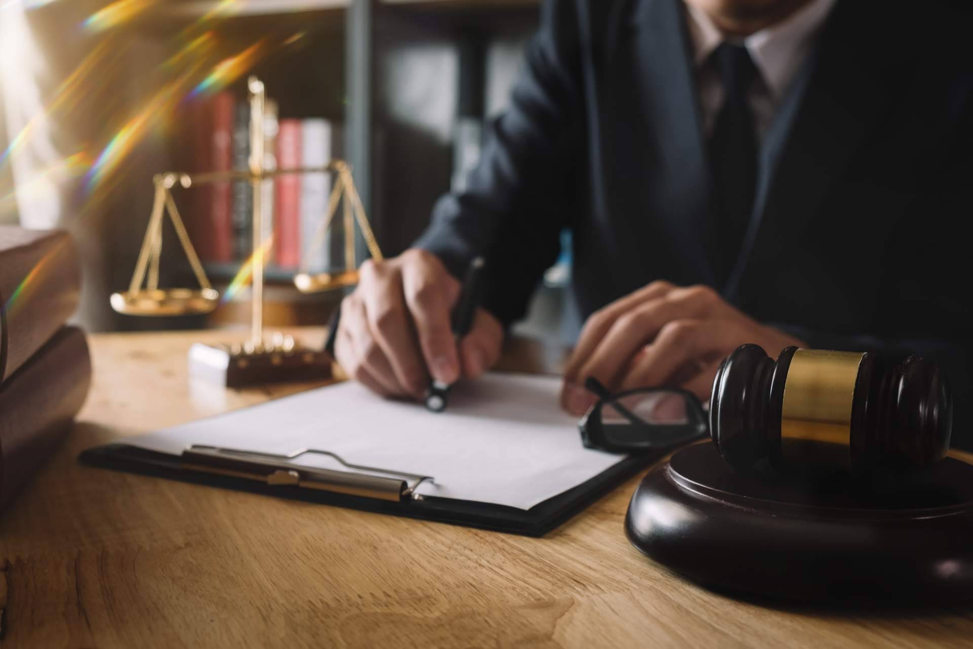 Cancelar deudas mediante la Ley de la Segunda Oportunidad, con el asesoramiento legal de Área Jurídica Global