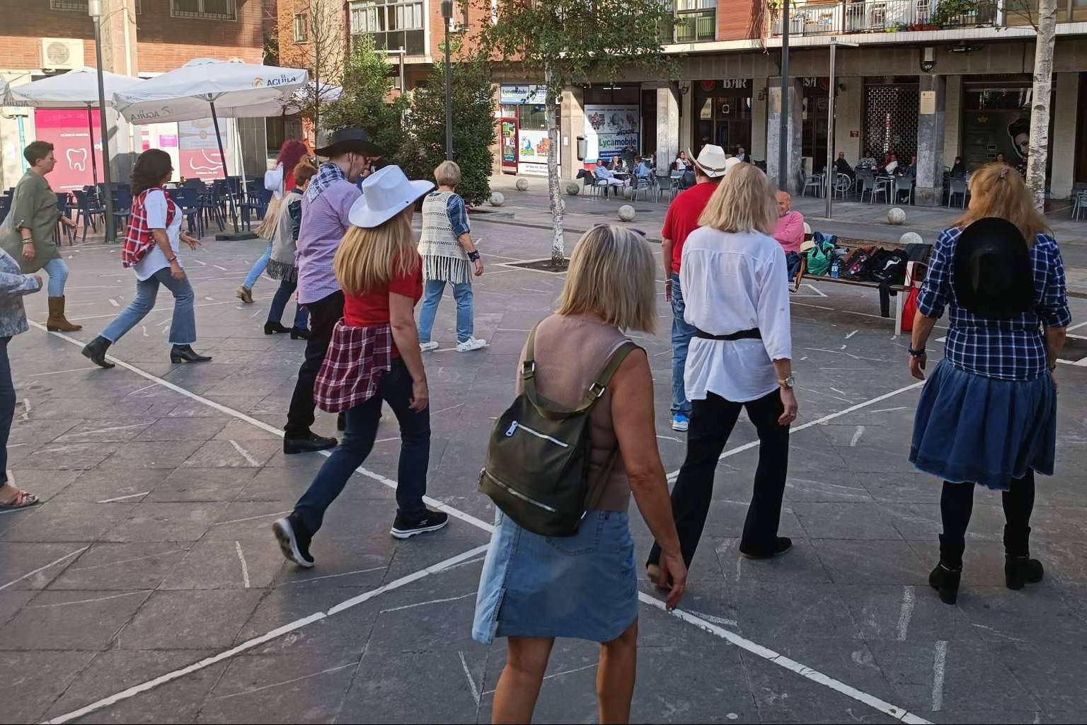 Asociación de Bailes de Salón Dance GM y los grados de evolución deportiva Line Dance