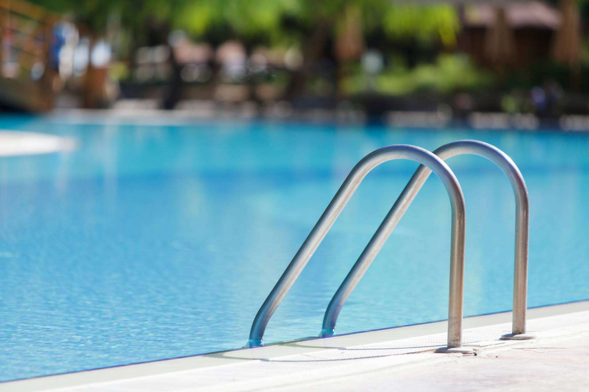 Cuidar de la piscina en invierno con la ayuda de la empresa especializada Agrocor