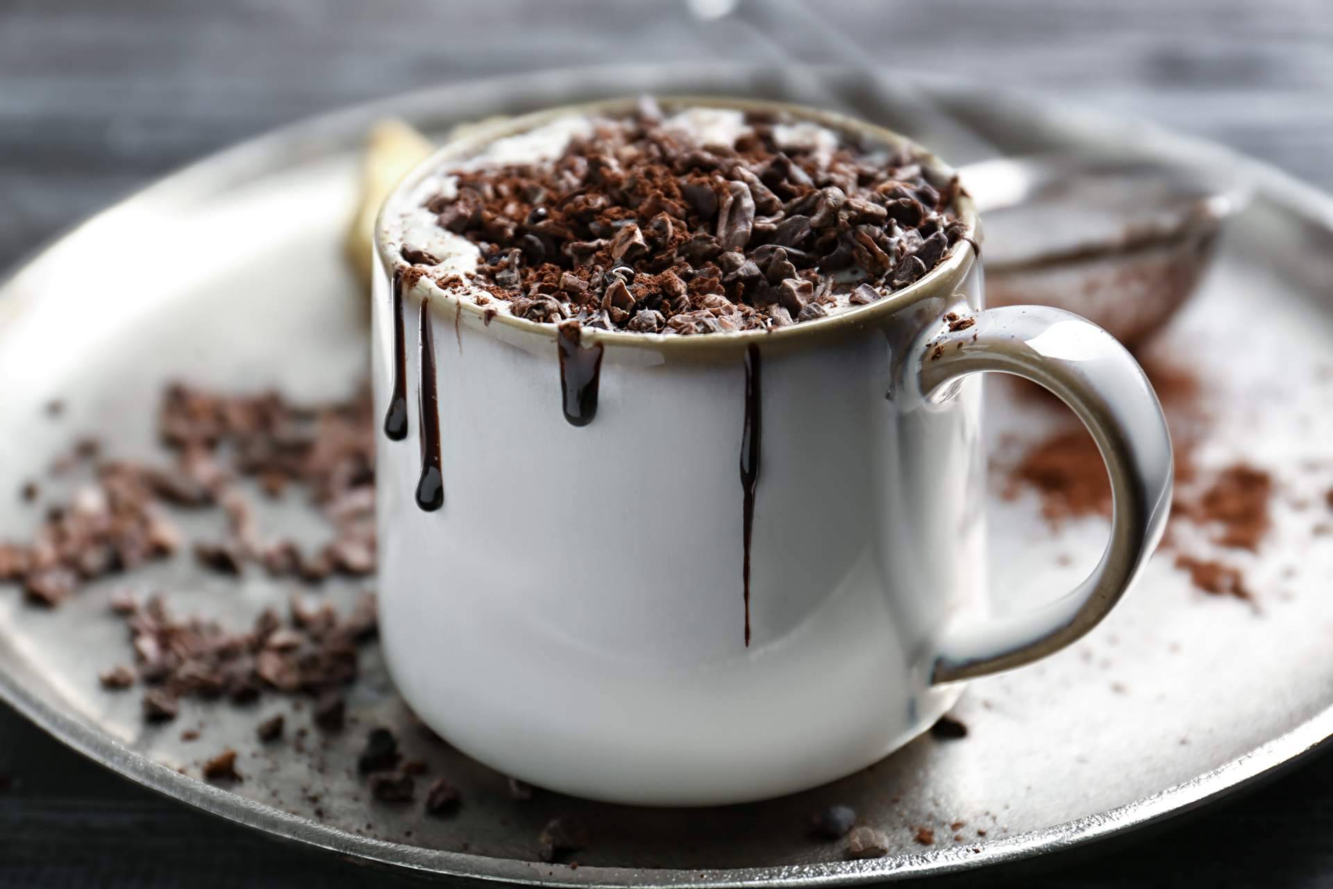 Mediterranean Superfoods presenta sus nibs de cacao con chocolate, un snack saludable y delicioso para cualquier momento del día