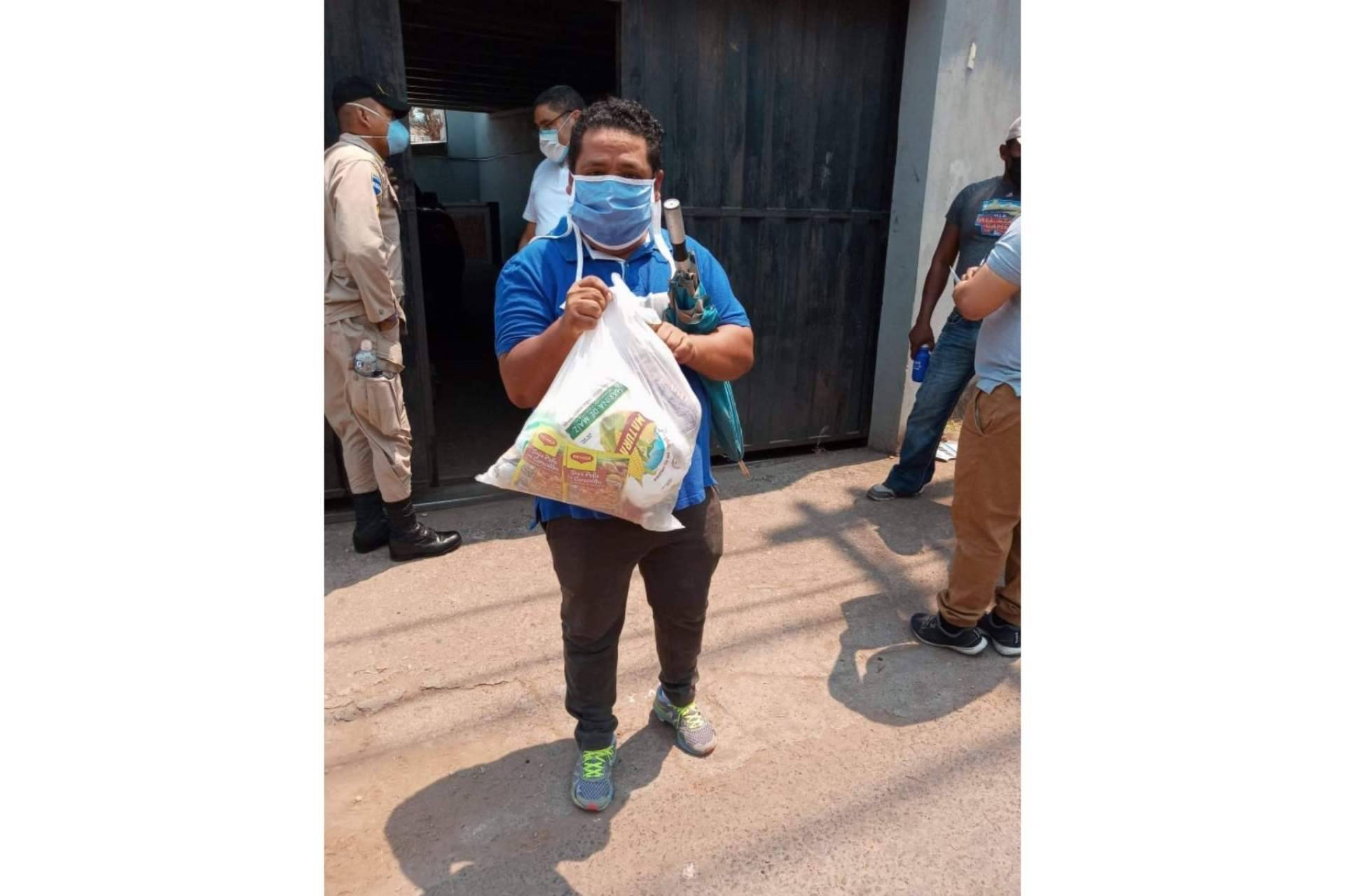 La entrega de alimentos básicos durante la pandemia y el compromiso de Elías Asfura con Fundación Marie
