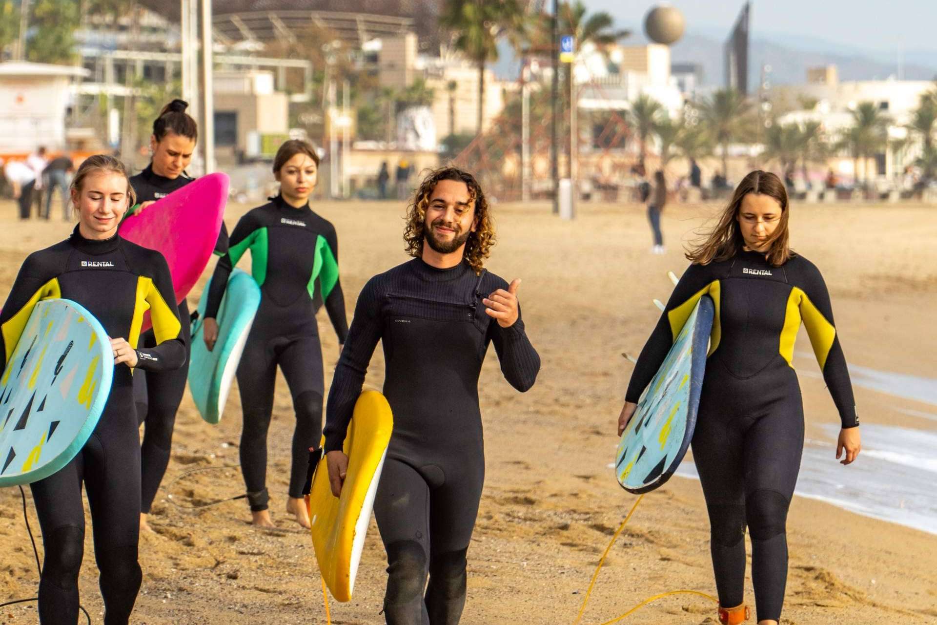 Clases de surf en Barcelona, de la mano de Eswell