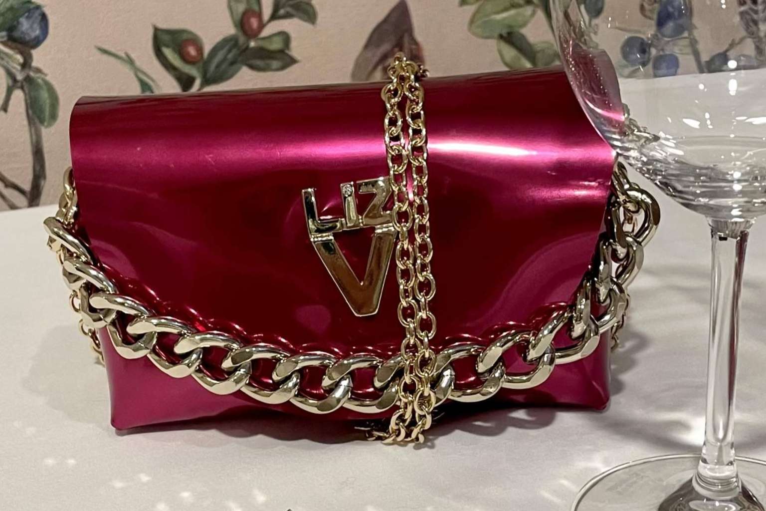 Los desfiles de moda en Roma y Londres contarán con la presencia de los bolsos de Liz Valdesuso
