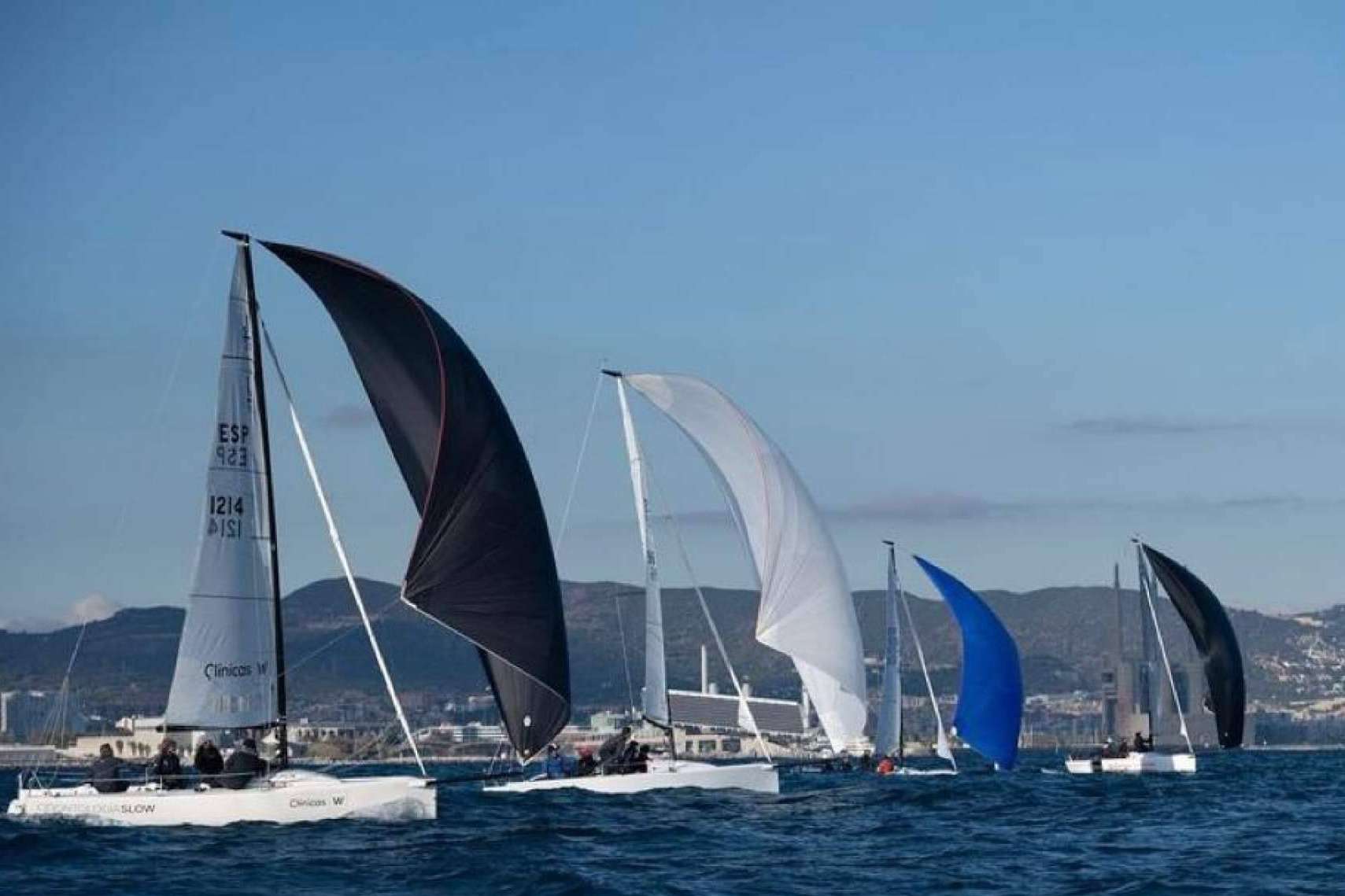 Clínicas W continúa en el podio de las Barcelona Winter Series de J70