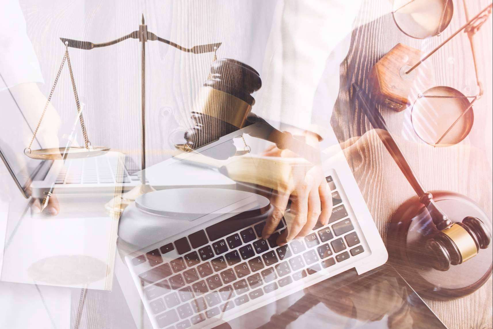 Realizar reclamaciones bancarias online con la ayuda de Asesority, abogados especializados
