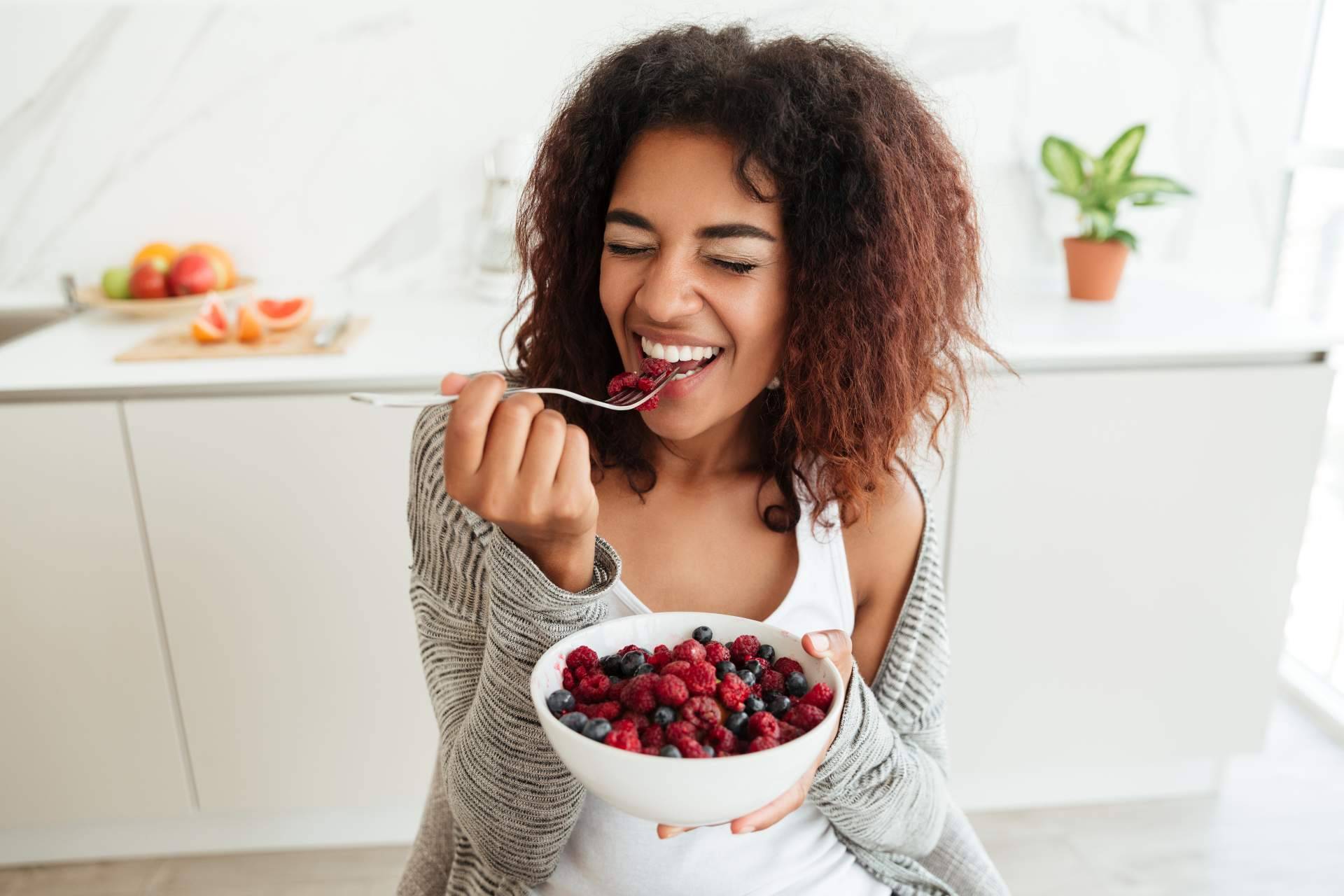 Cuáles son los beneficios de un desayuno saludable, por Adelgar