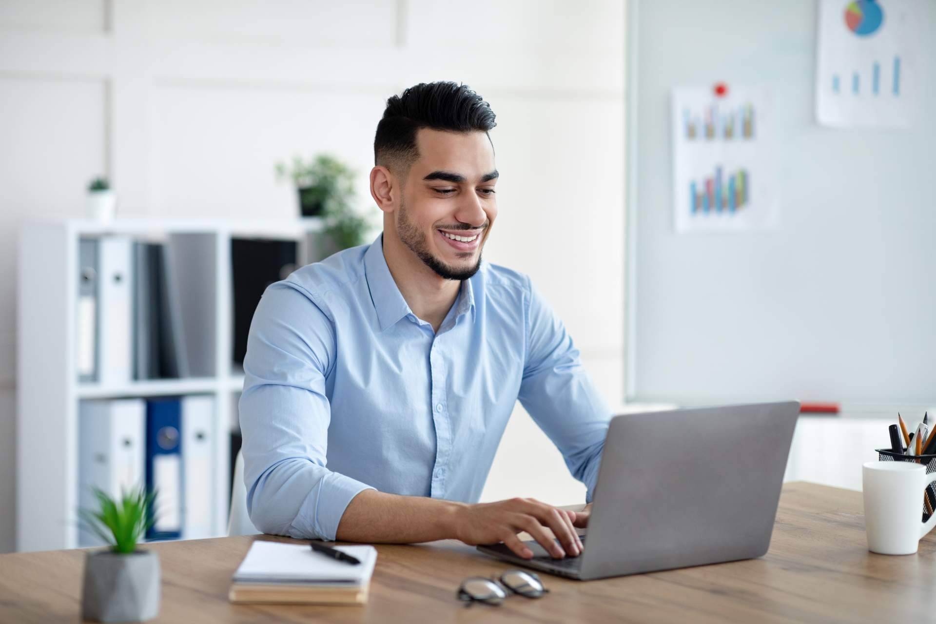 La importancia de la ergonomía en el trabajo de oficina, por Mi Web de Salud