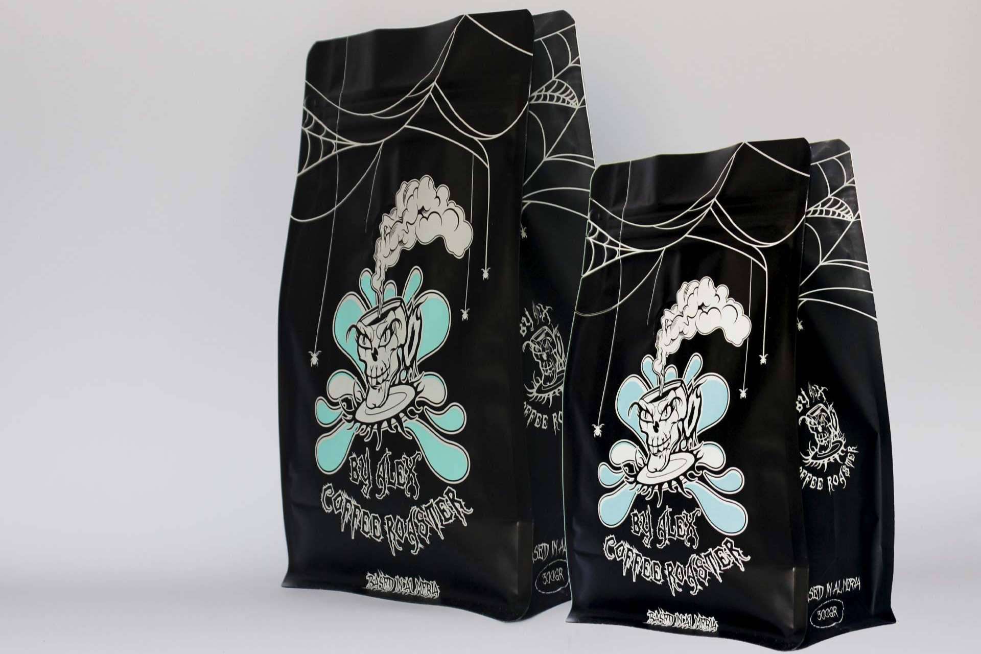 By Alex Coffee llega a la hostelería y al súper siendo café de especialidad