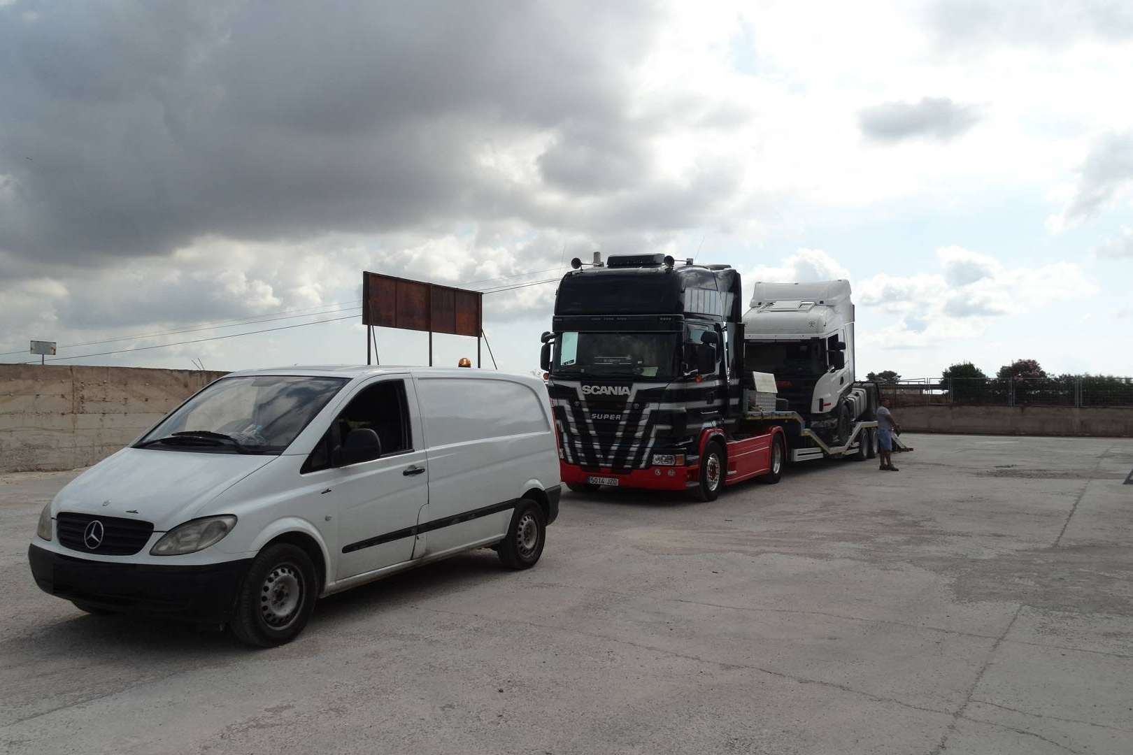 Alicotrans facilita el acceso a la propiedad de cabezas tractoras y semirremolques a sus socios