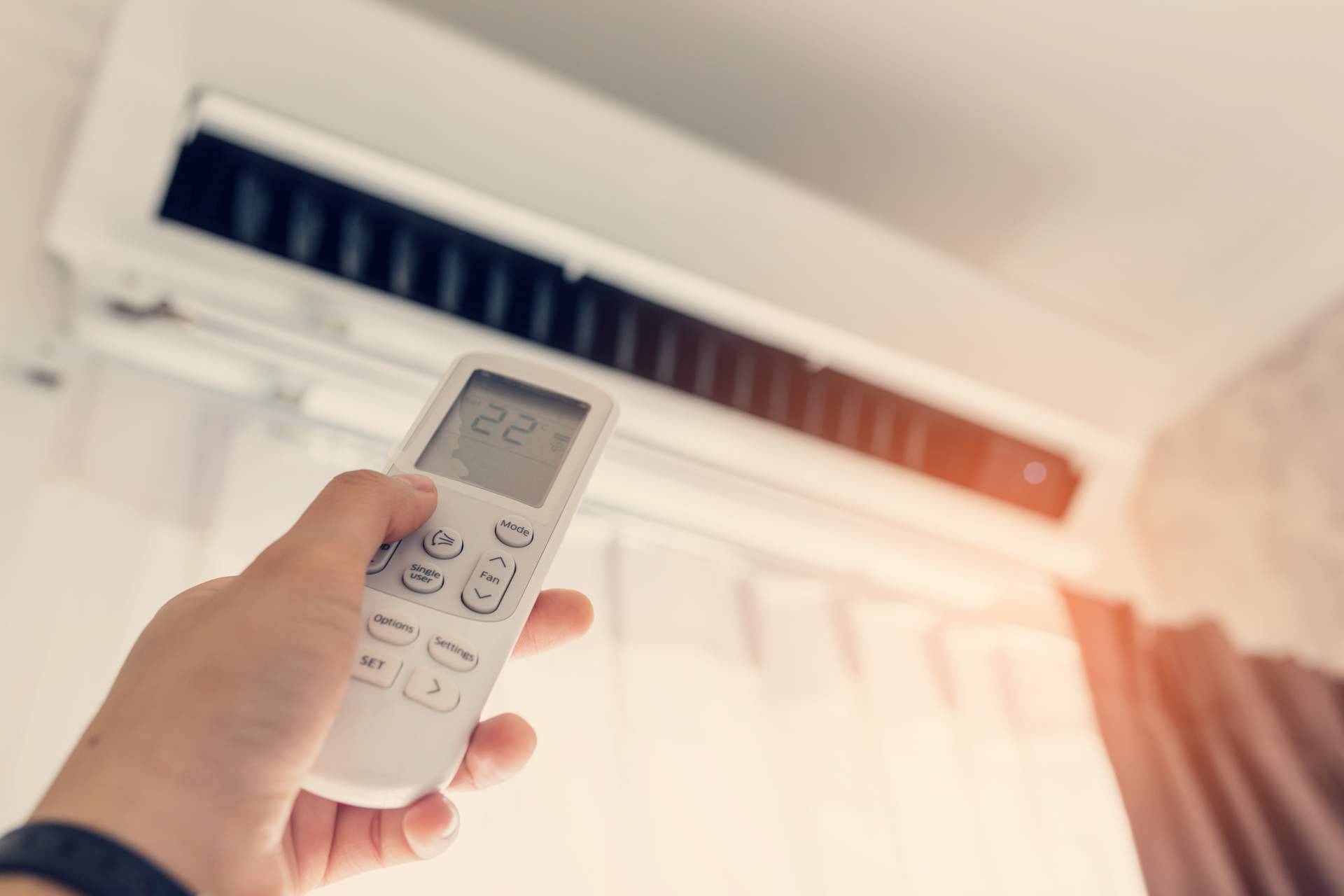 Revisión y reparación de aires acondicionados con Servicios Residenciales