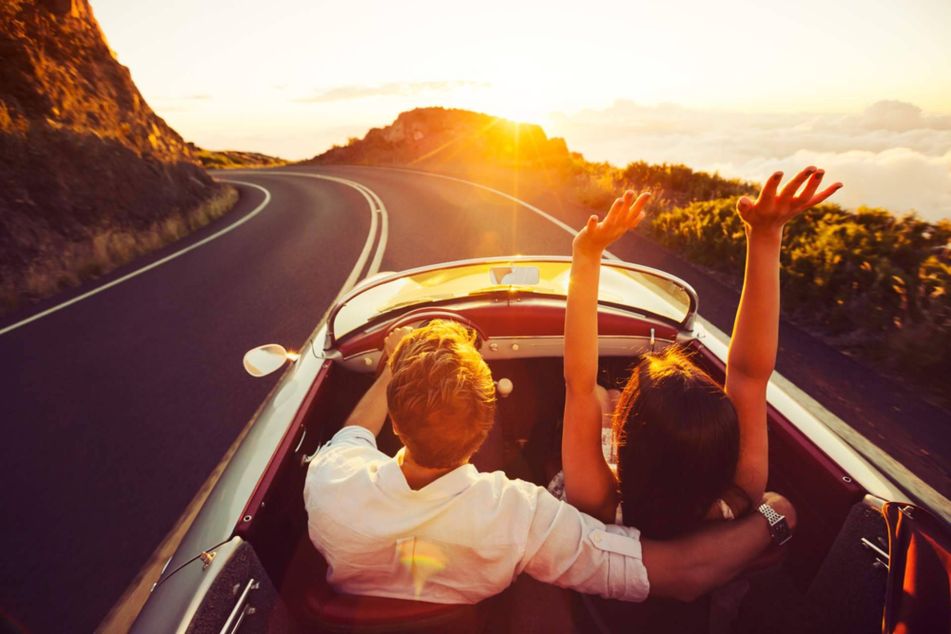 Rent Car Deluxe ofrece la oportunidad de conducir un coche de lujo durante el tiempo que se desee