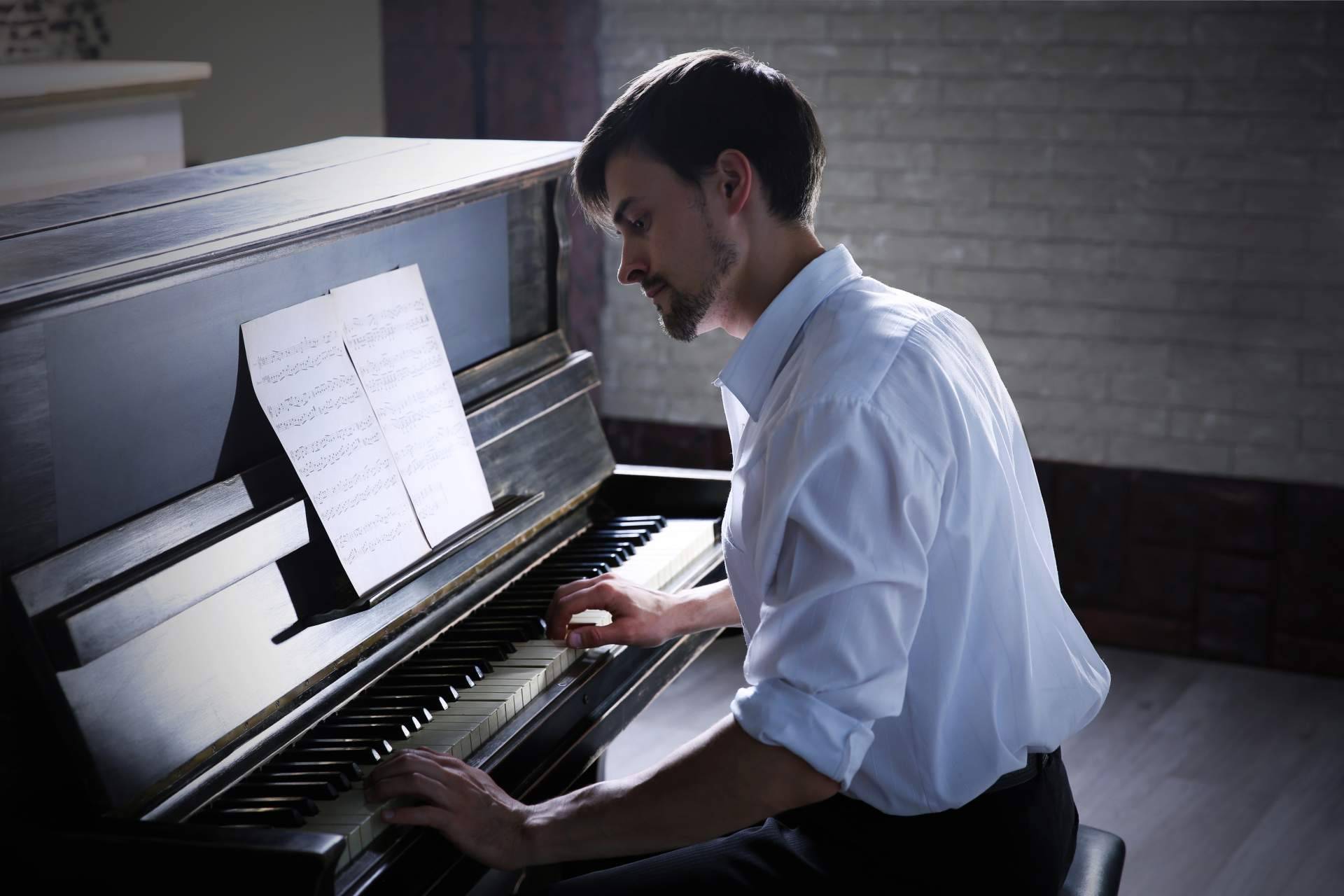 Conocer las ventajas de tocar el piano con clases particulares