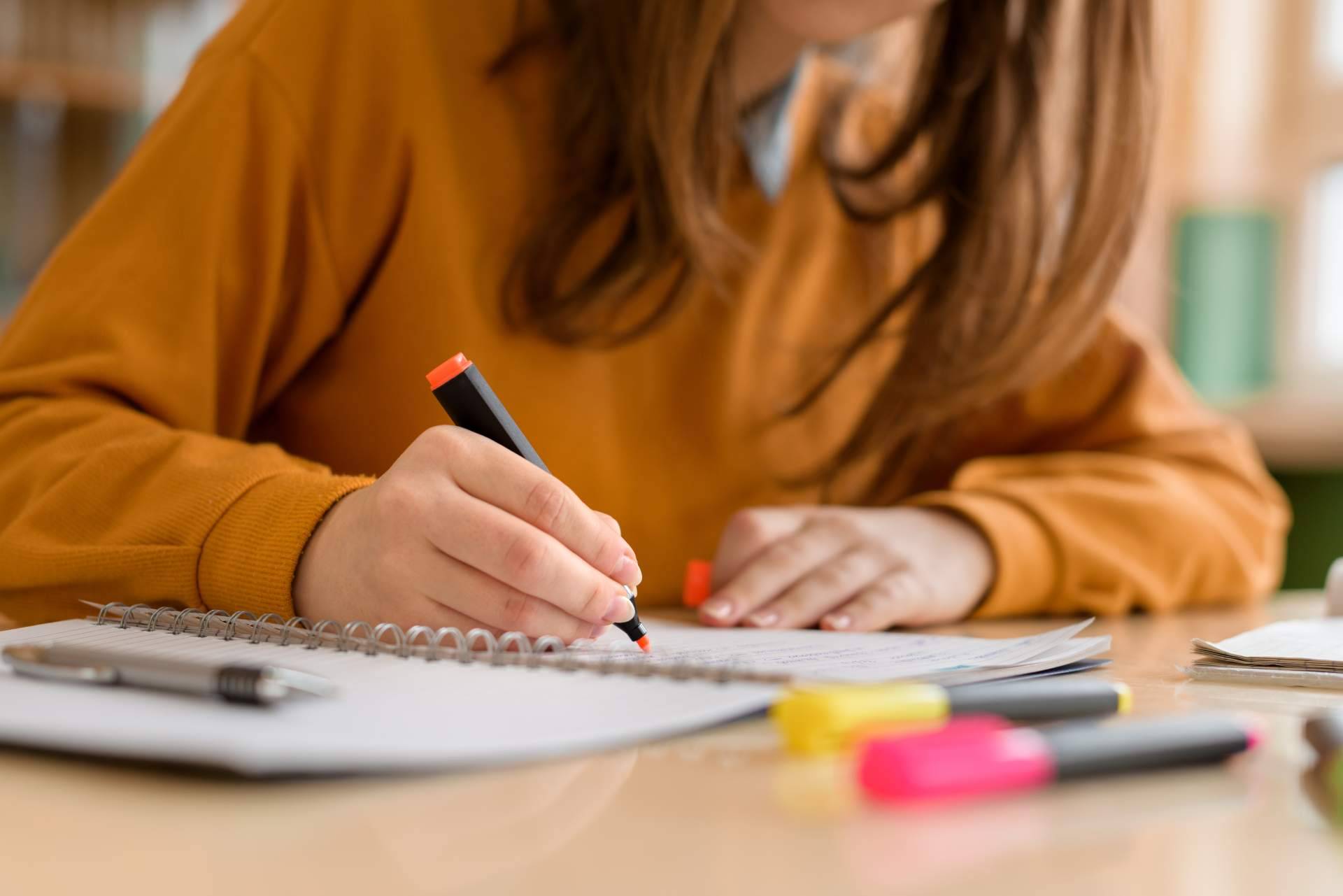 El seminario online para opositores donde enseñan procedimientos de estudio de alto rendimiento en directo