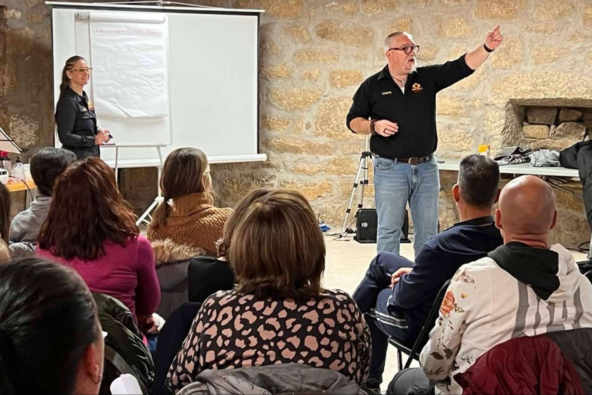 La Nueva Escuela de Alto Rendimiento N.E.A.R. pone a disposición herramientas avanzadas para que los profesionales del coaching y del desarrollo personal puedan diferenciarse de sus competidores