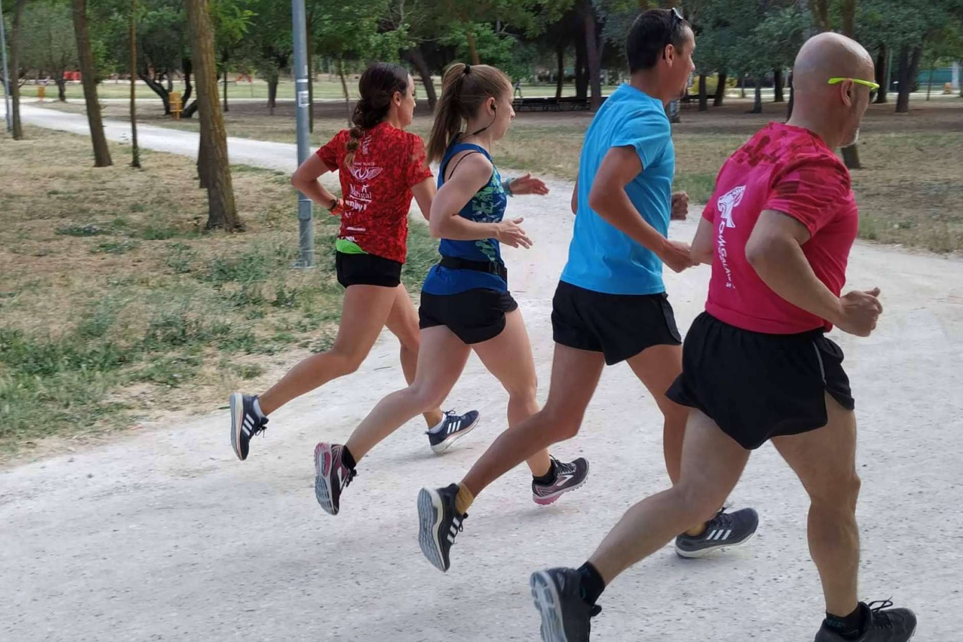La escuela Desafío Running Móstoles permite entrenar junto a corredores expertos de manera presencial o online