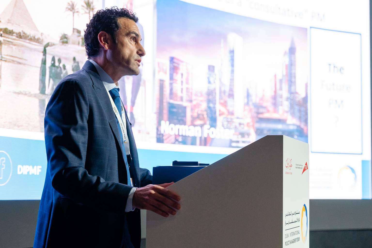 Carlos Pampliega comparte la experiencia de Leapman en el Dubai International Project Management Forum