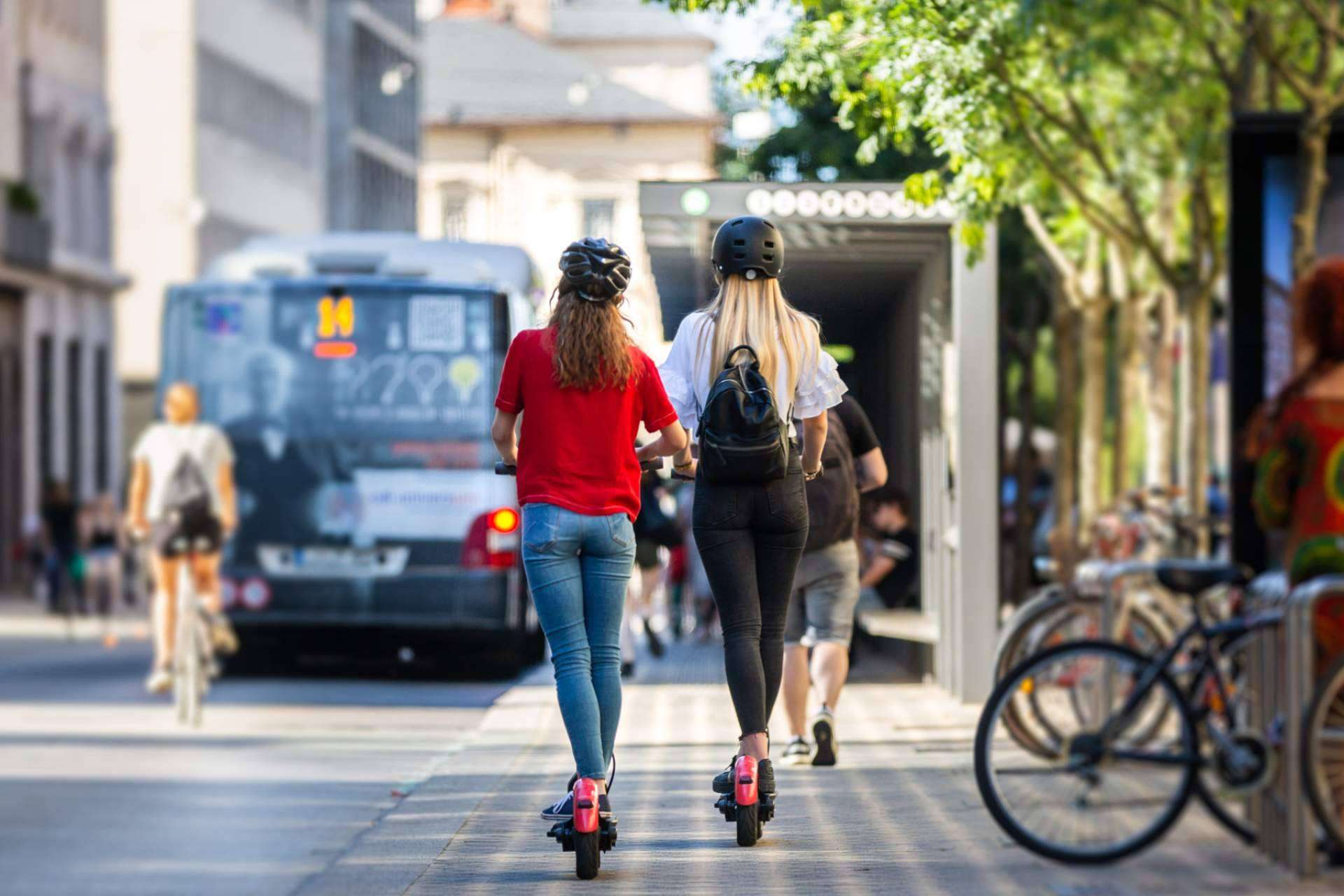 HTO Urban Mobility es una tienda de patinetes eléctricos ubicada en Madrid donde se pueden comprar o reparar vehículos eléctricos
