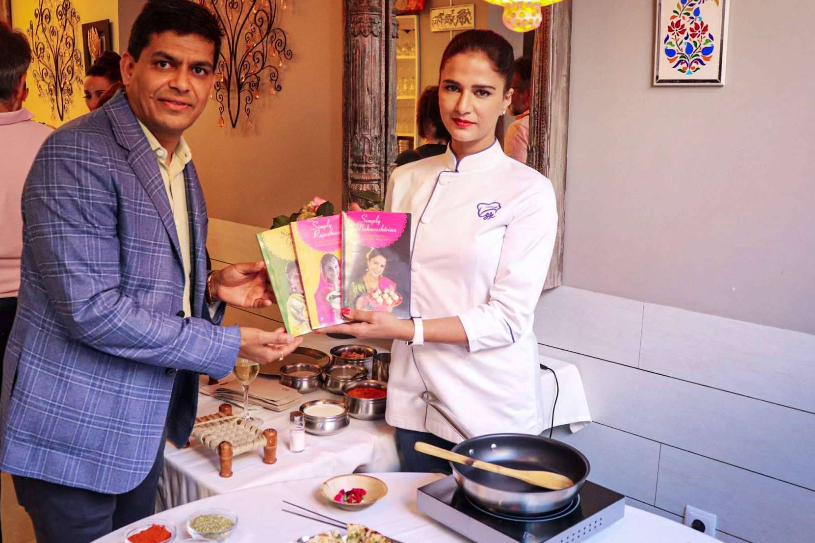 El restaurante cuya carta ha sido elaborada por la ganadora de Master Chef India ofrece un menú degustación por solo 31 € y ahora también se puede disfrutar en la Gran Vía de Madrid